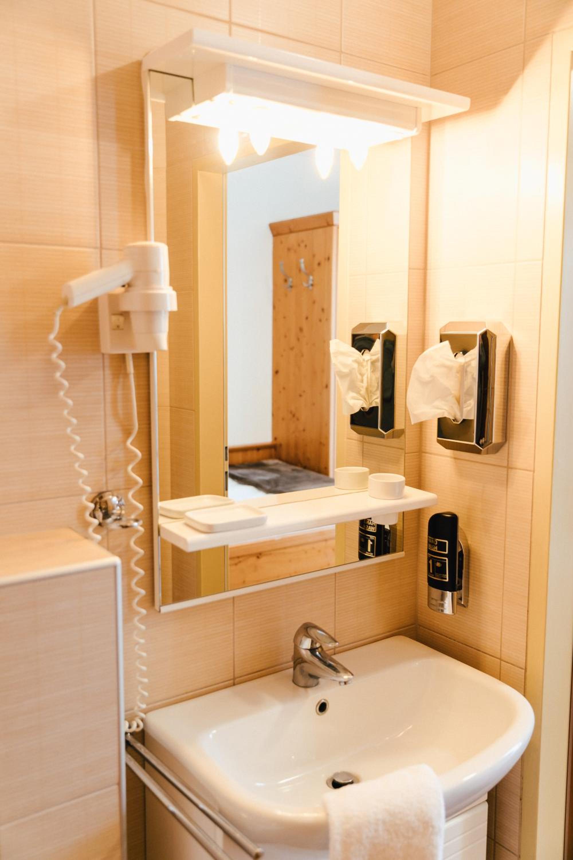 Superior Single Room photo 3