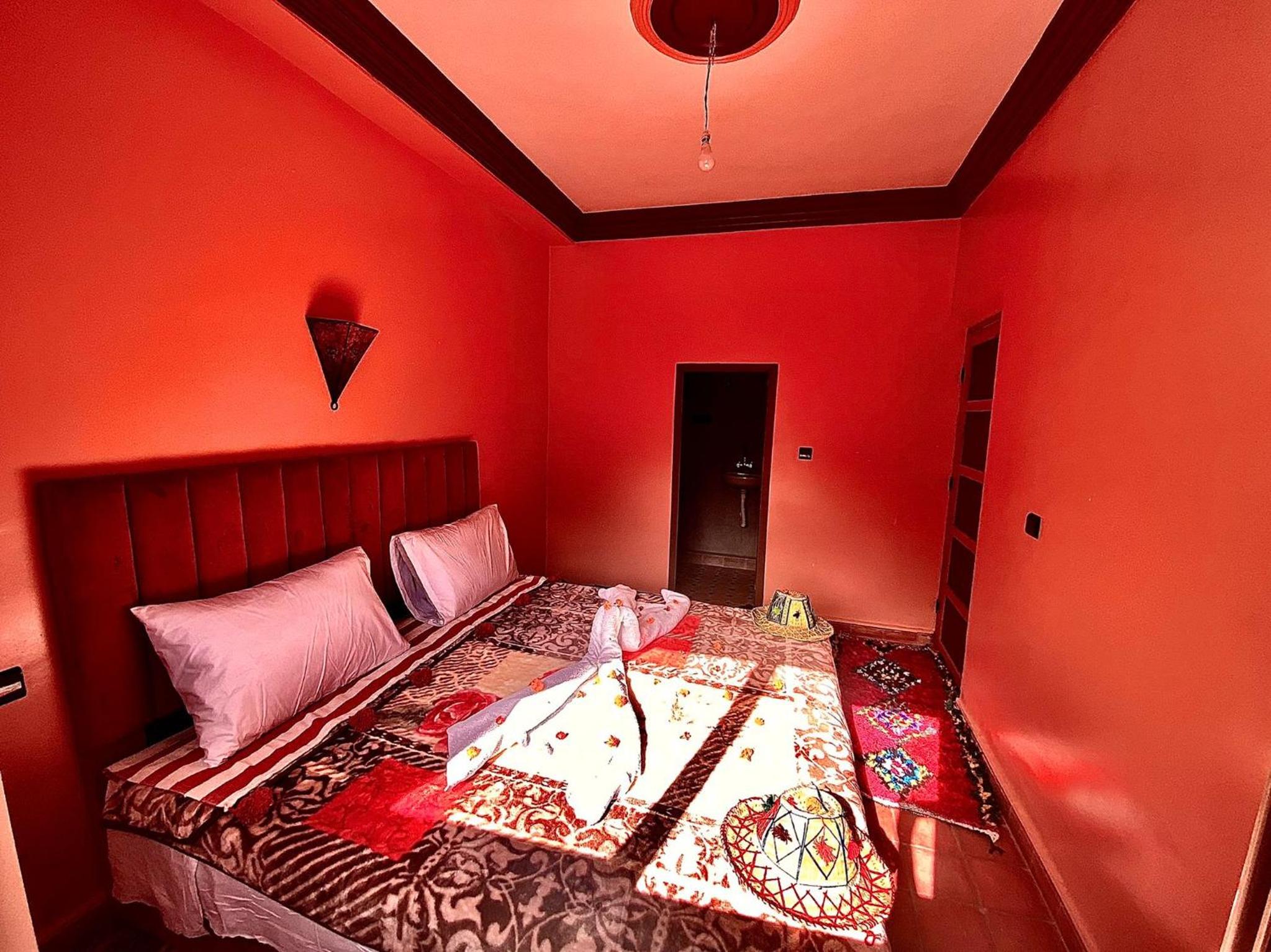 Double Room - Photo 7