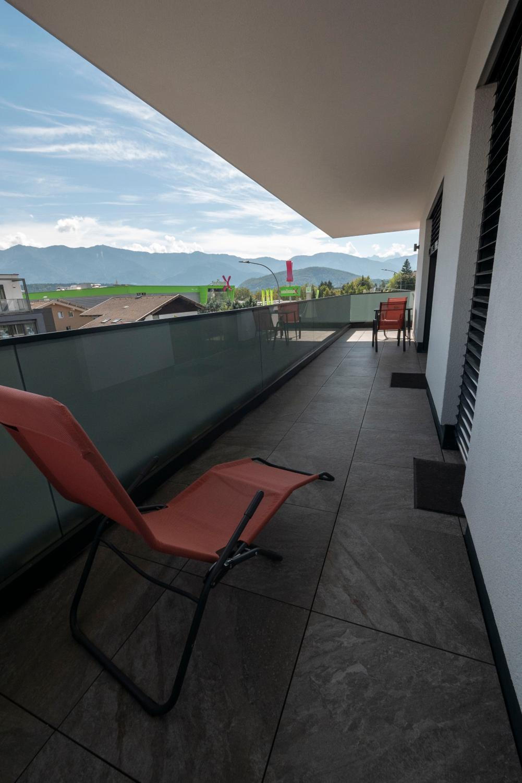 Penthouse Apartment with 360 Degree Terrace - Photo 18