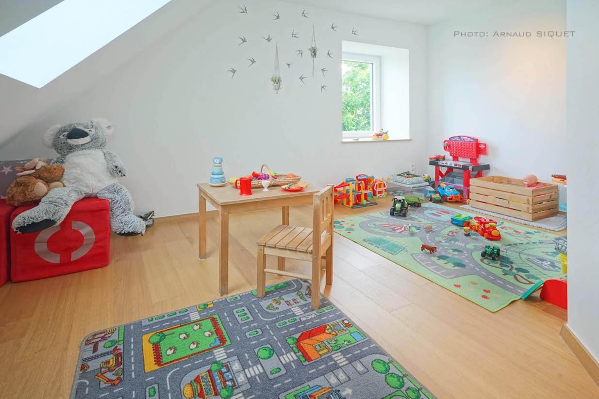 Three-Bedroom House - Photo 11
