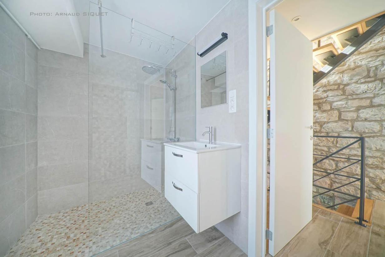 Three-Bedroom House - Photo 6