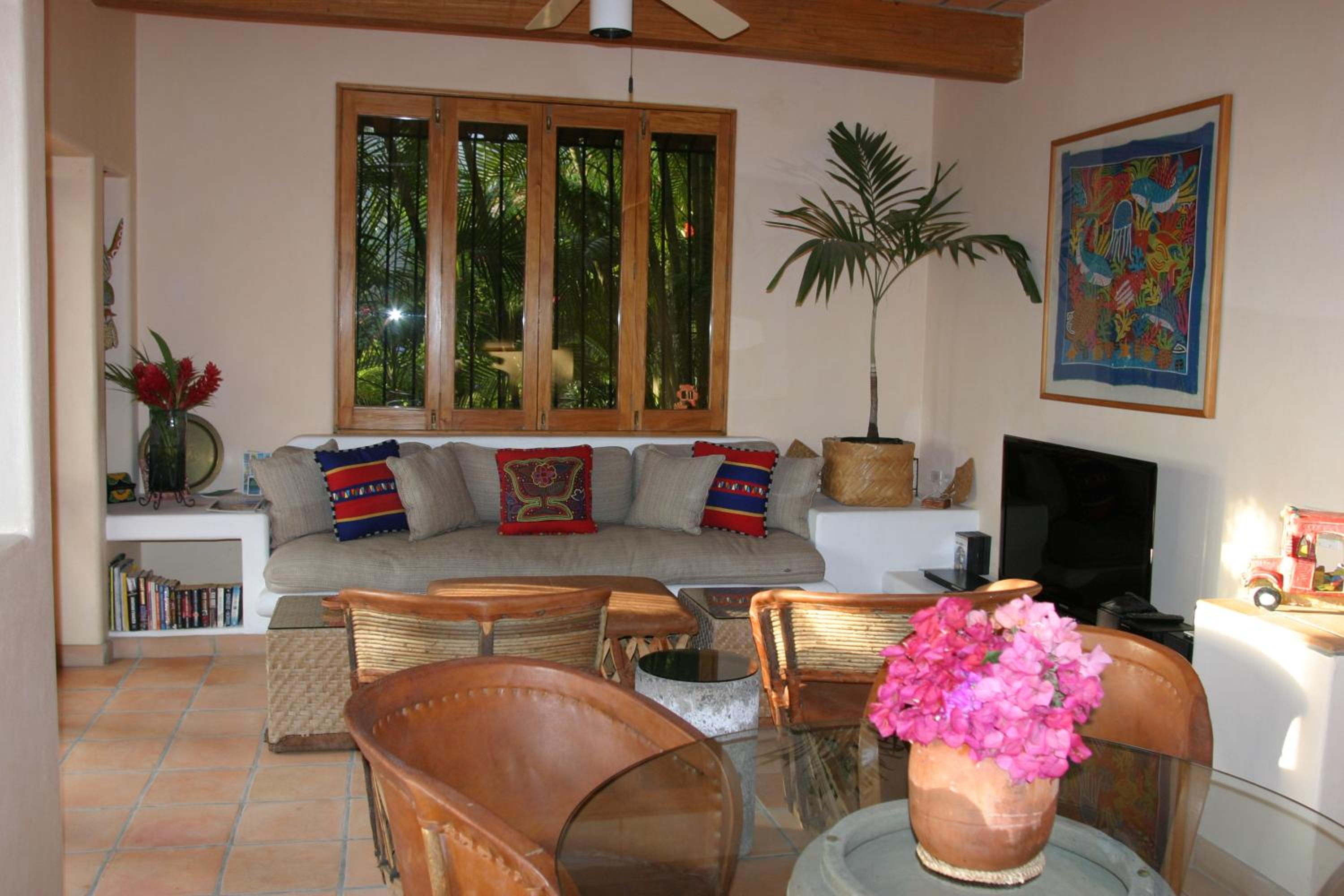 Two-Bedroom Villa - Photo 12