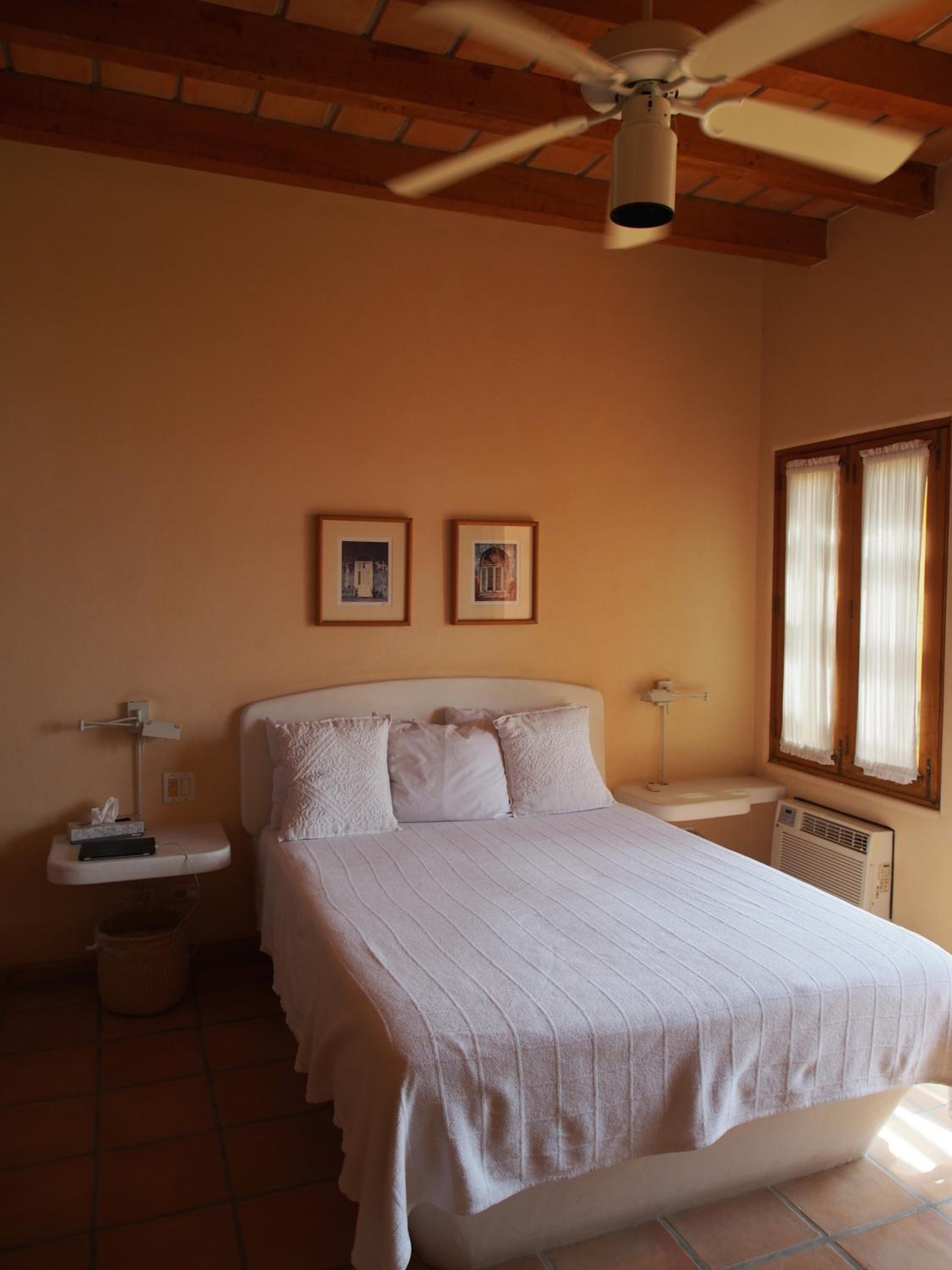 Two-Bedroom Villa - Photo 9