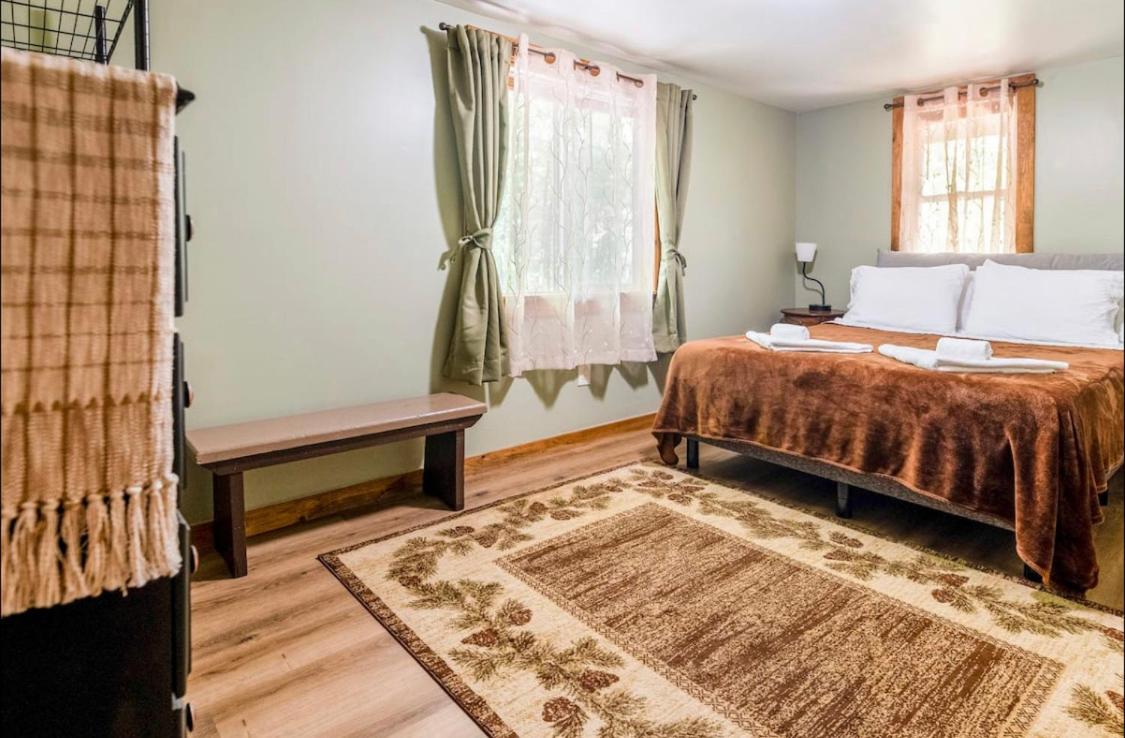 Two-Bedroom House - Photo 11