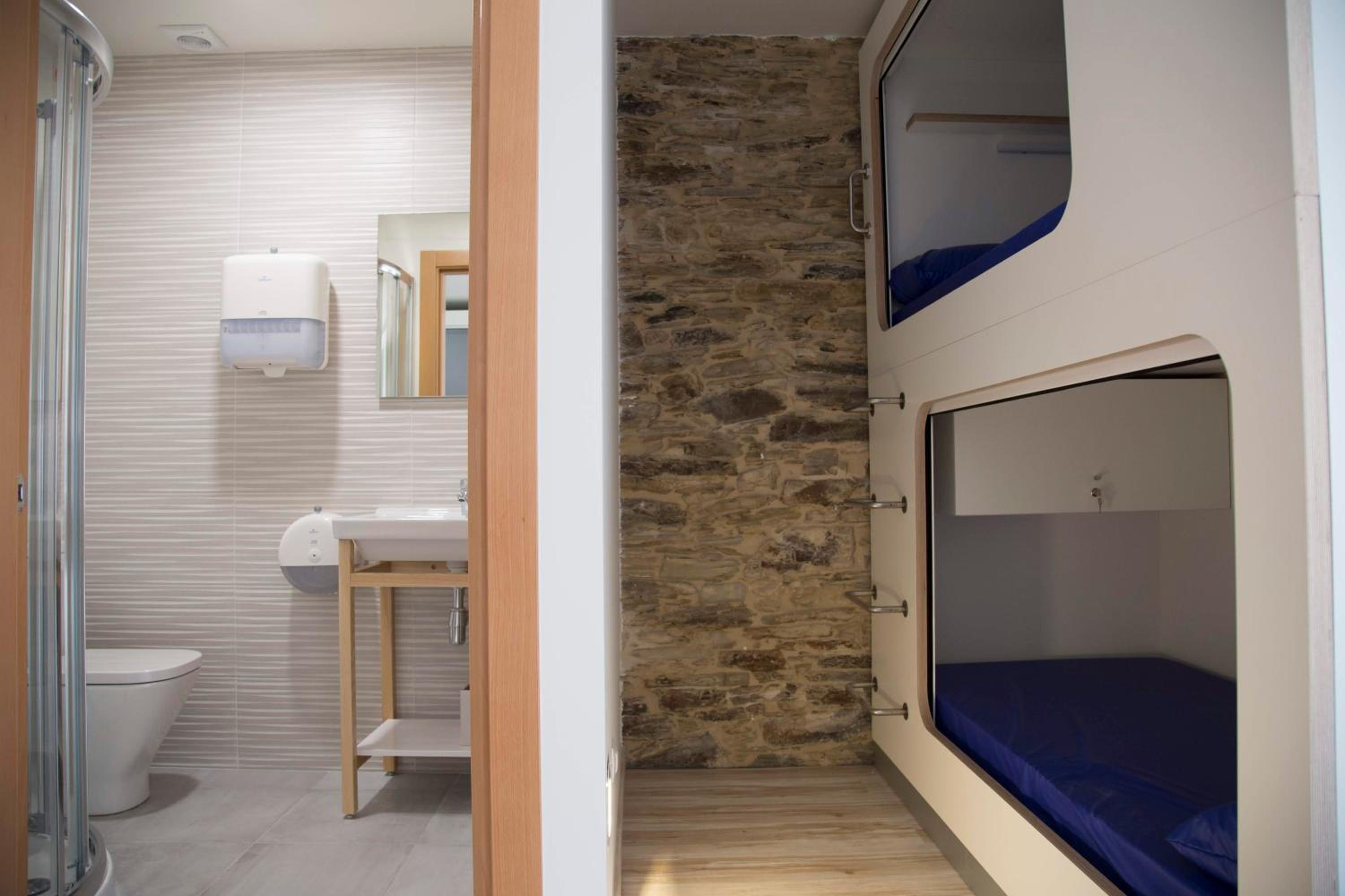 Bunk Bed in Mixed Dormitory Room photo 3