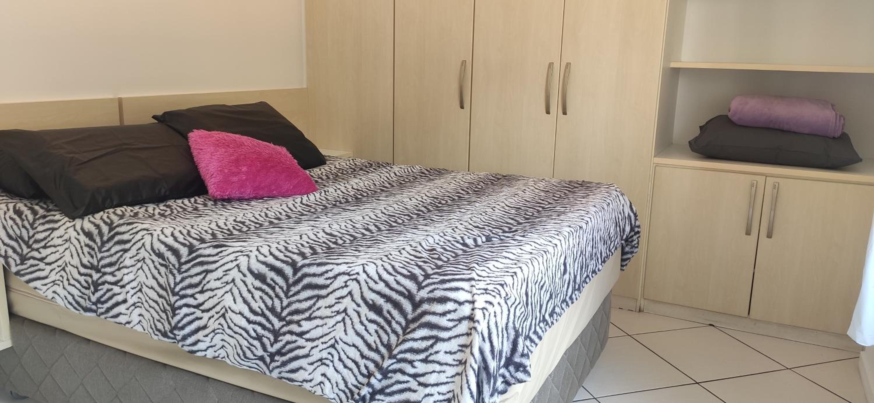 Apartment - Photo 2