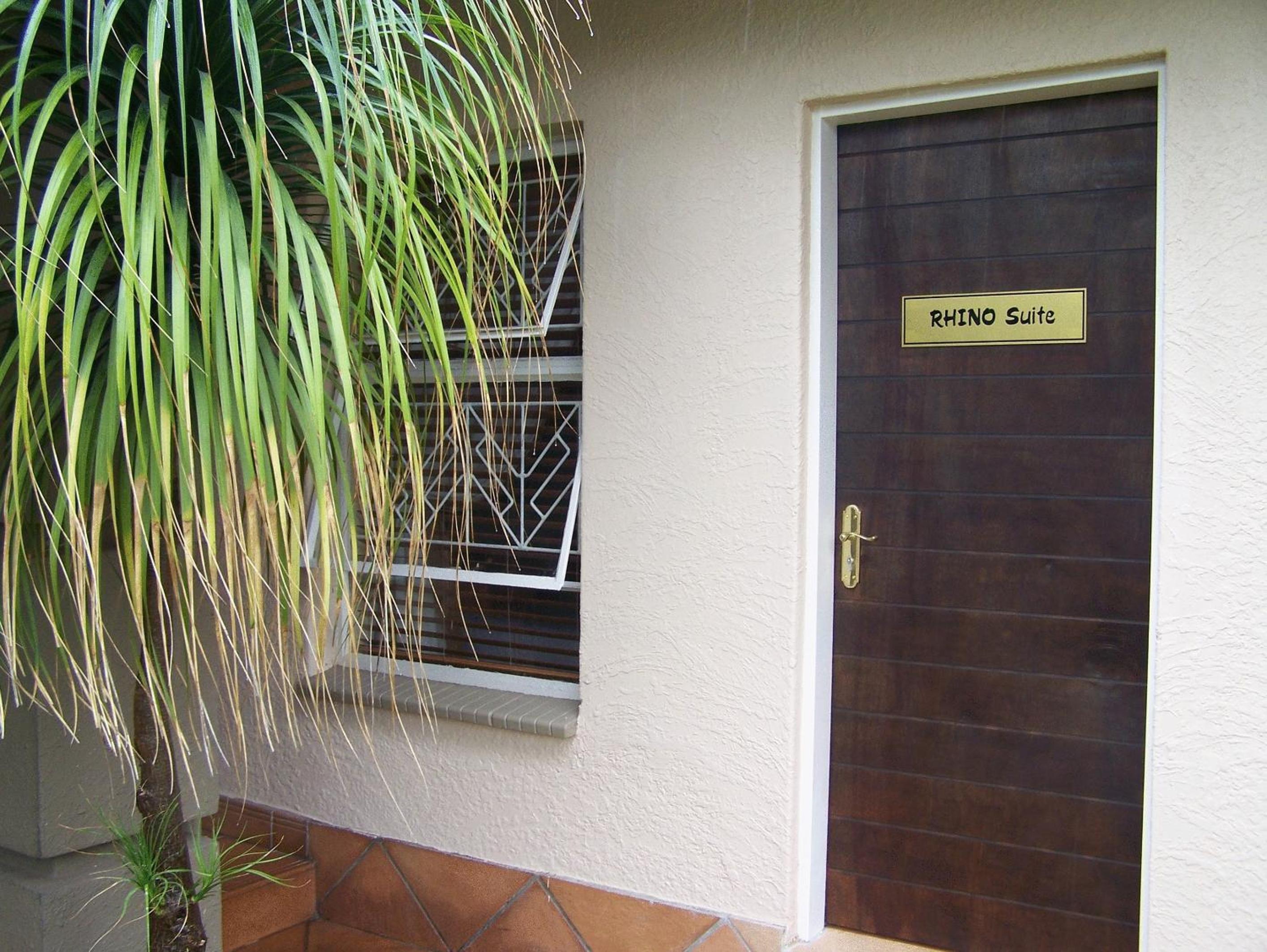 Suite - Photo 5