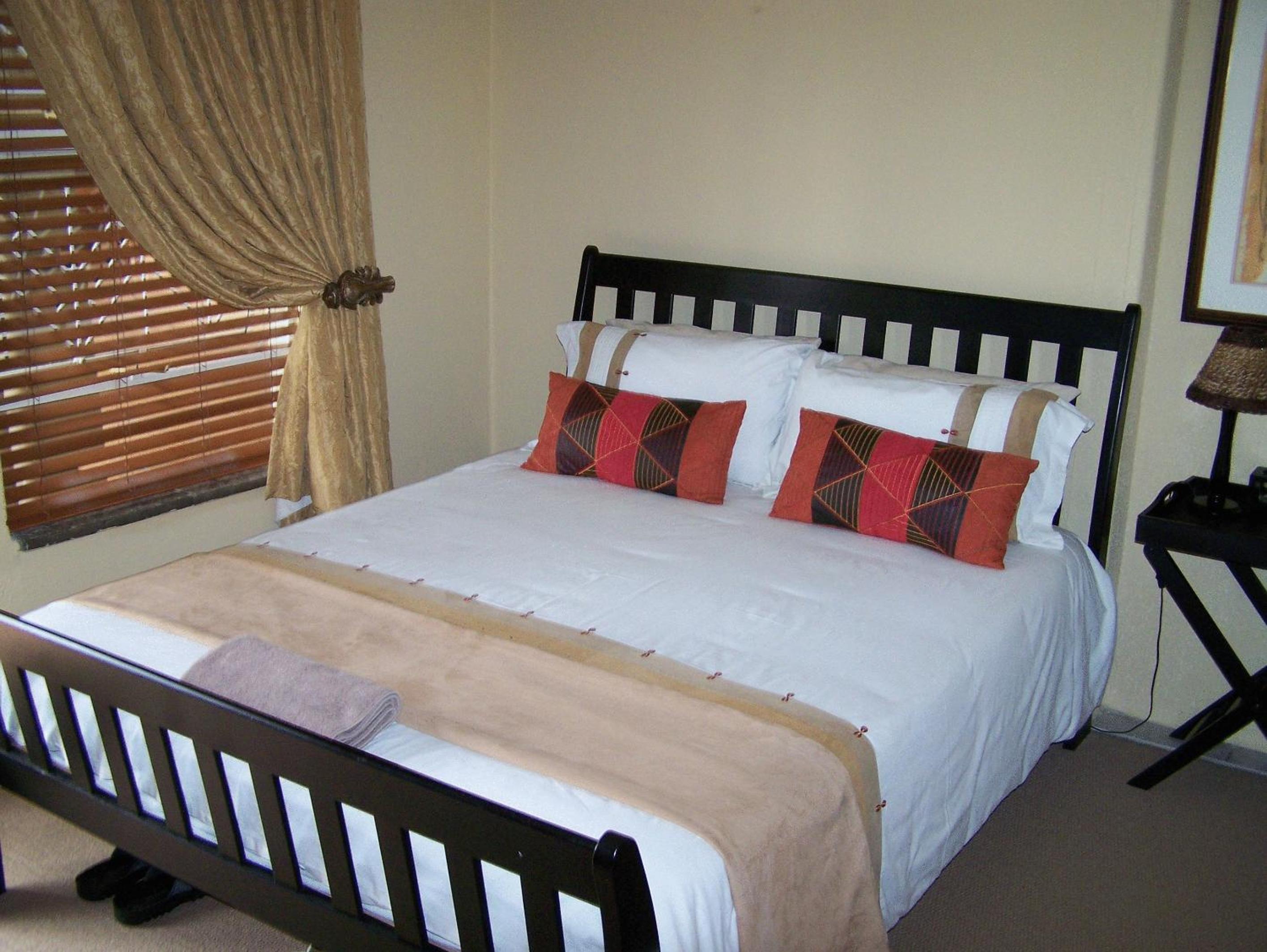 Suite - Photo 1