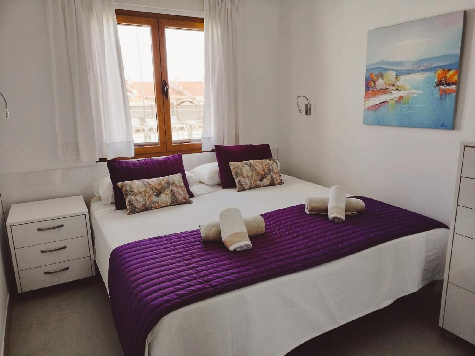 Apartamento con Balcón