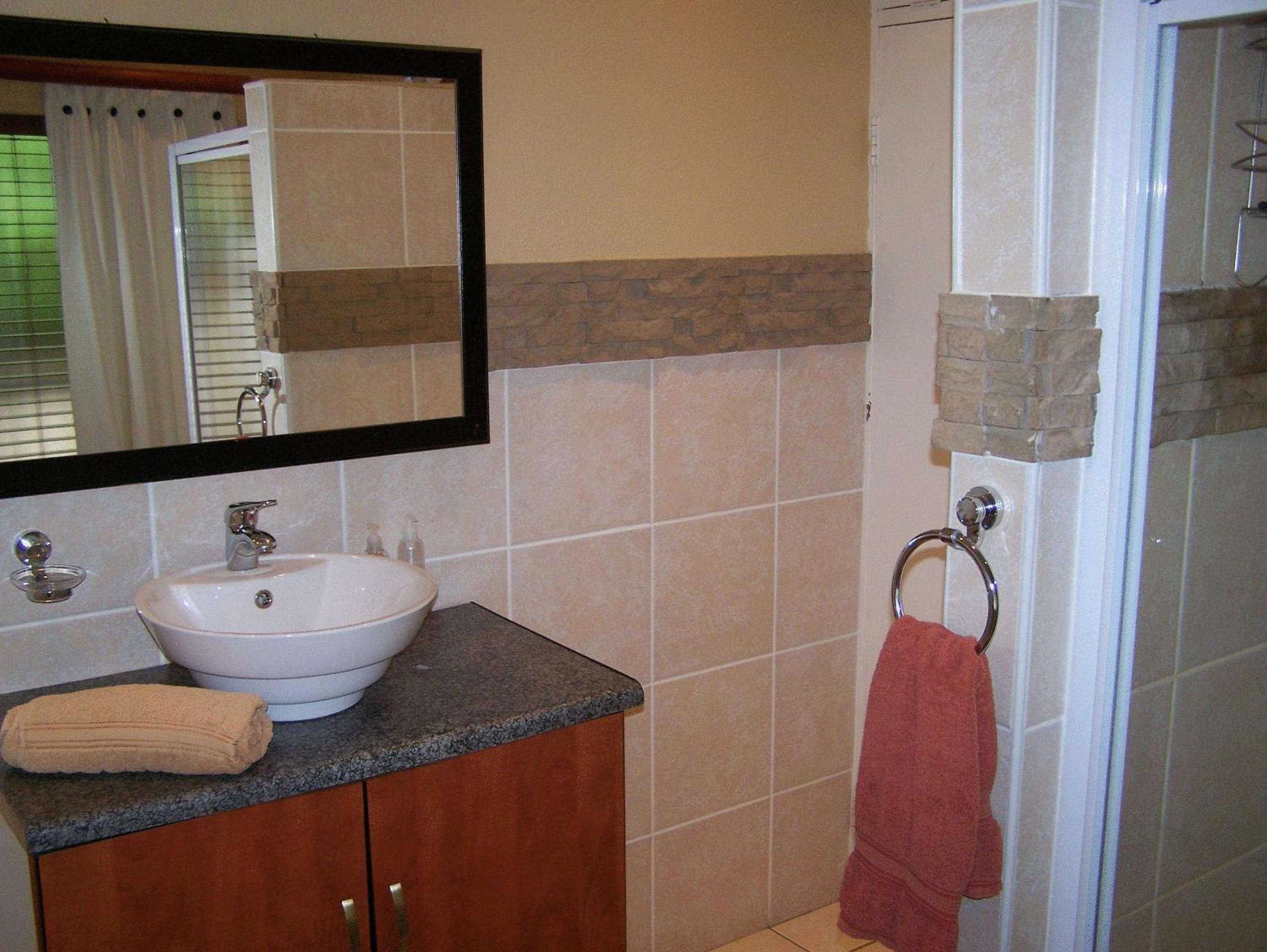 Suite - Photo 6