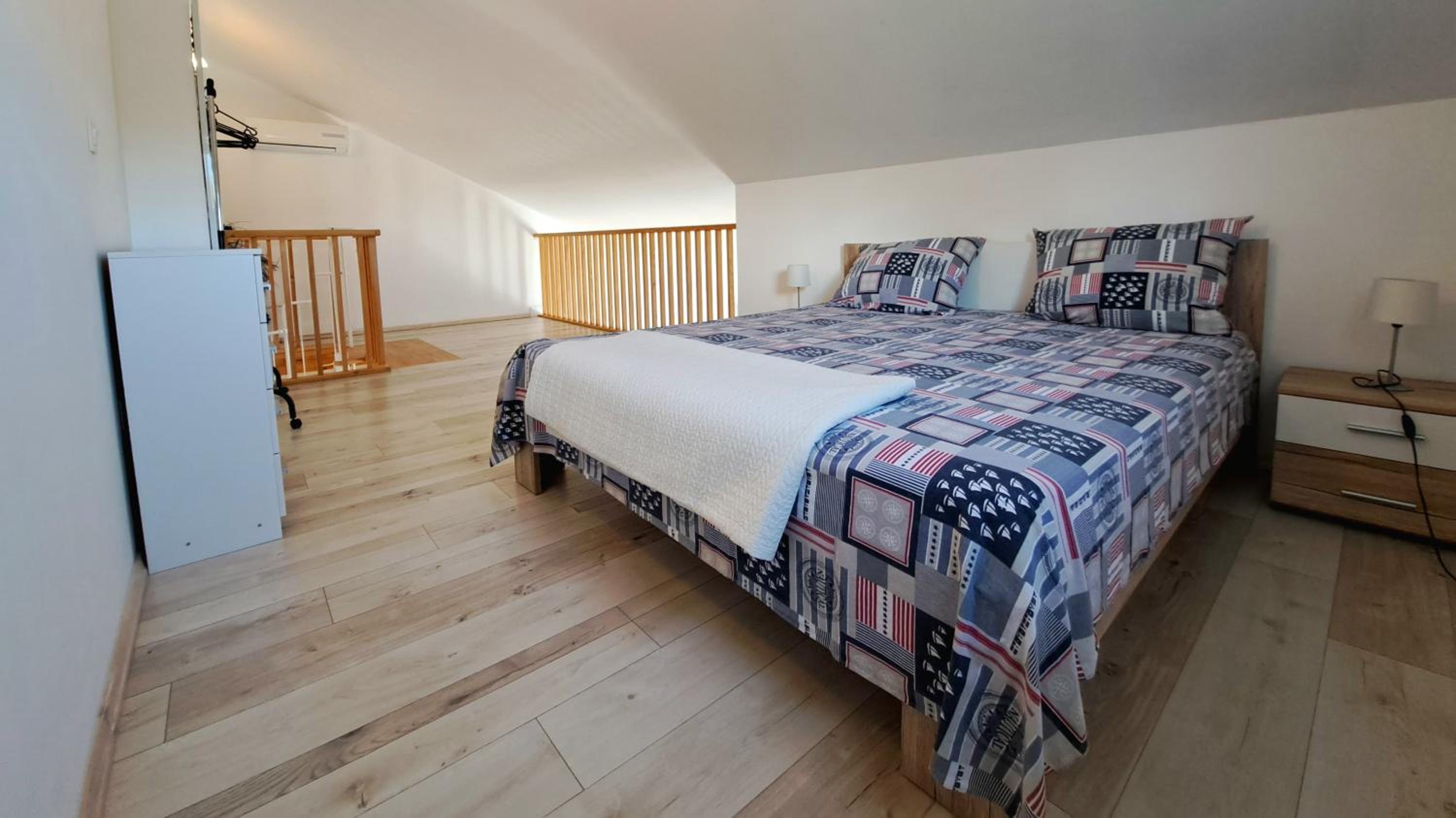 Apartment - Split Level with Sea View