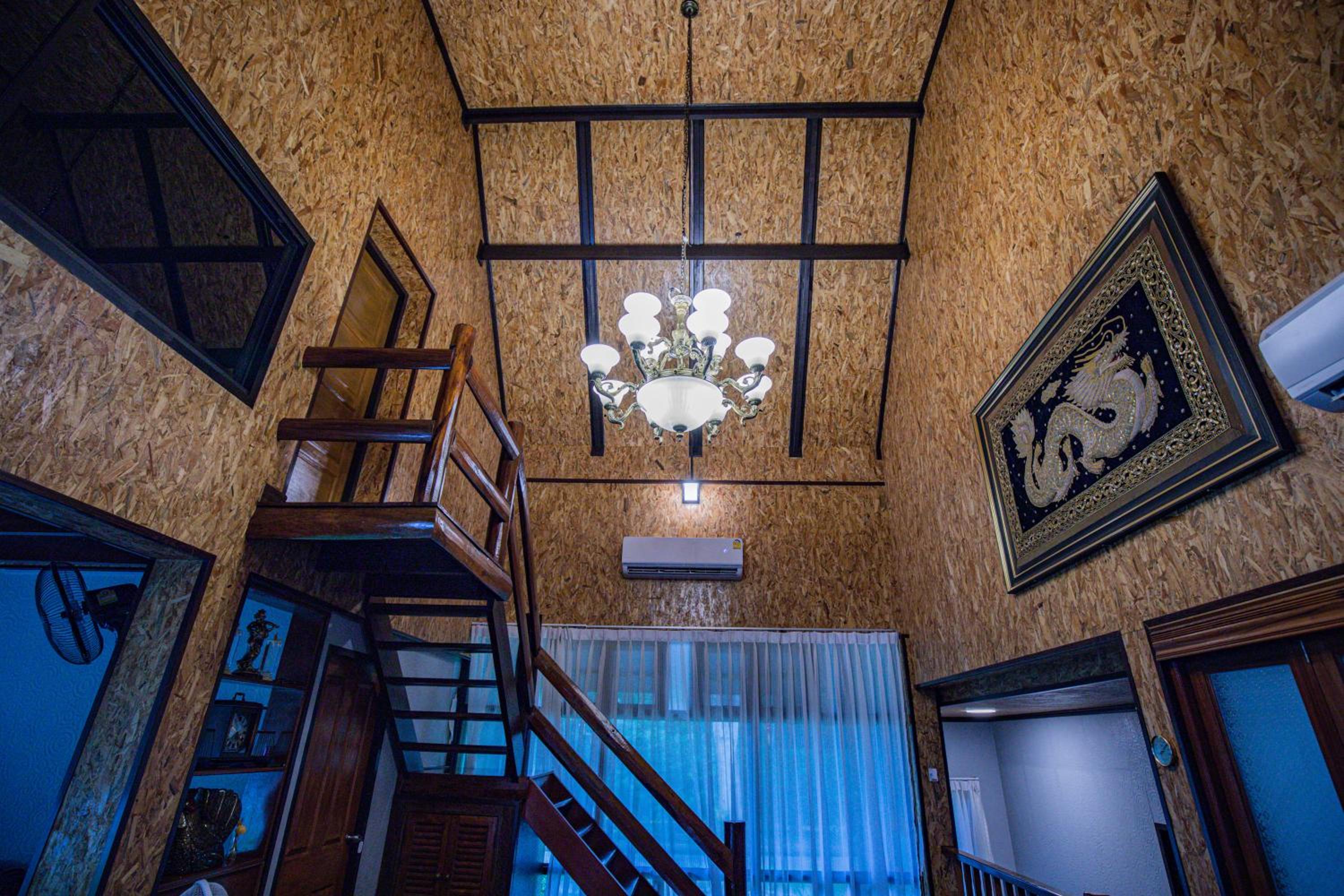 Four-Bedroom House photo 2