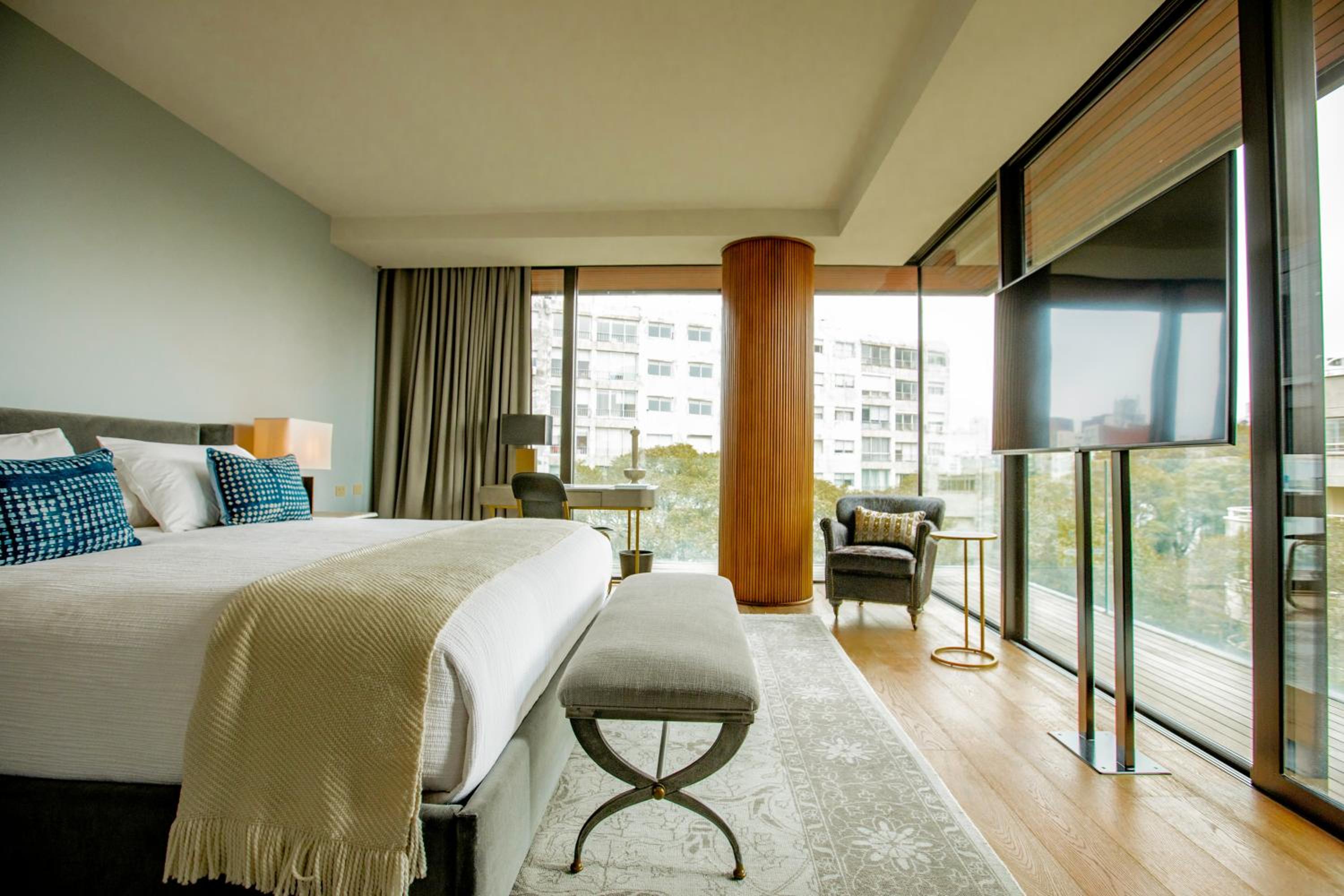 Deluxe Room - Photo 1