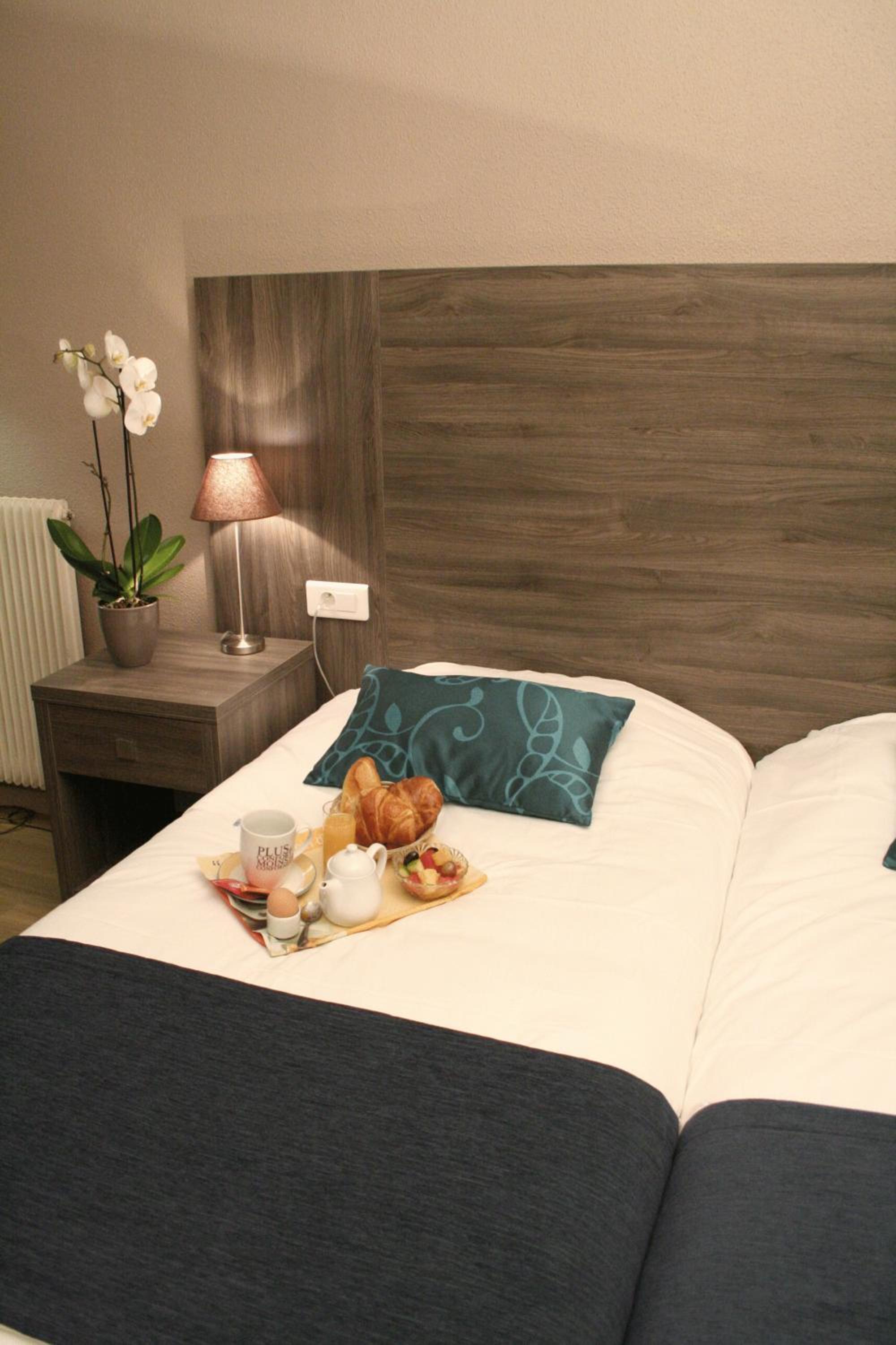 Twin Room - Photo 5