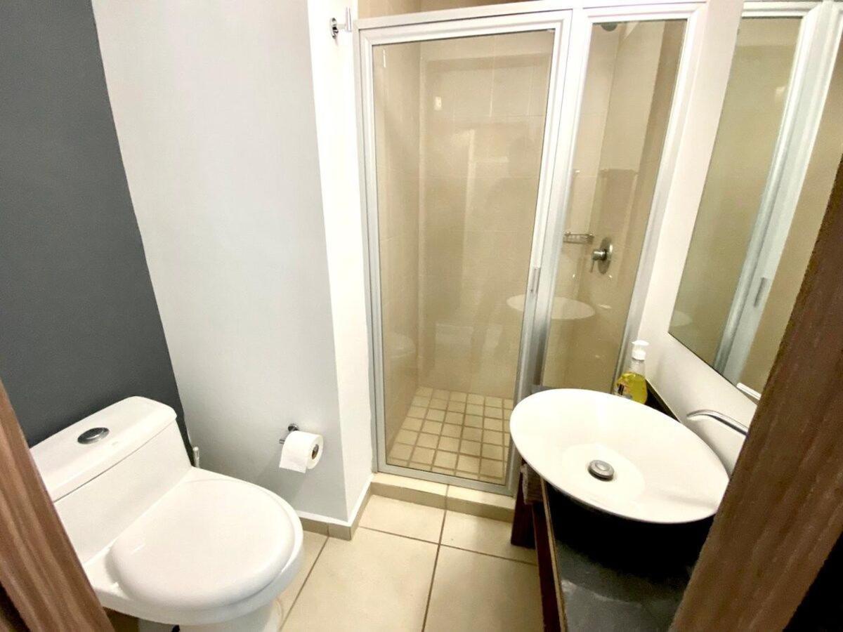 One-Bedroom Apartment - Photo 3