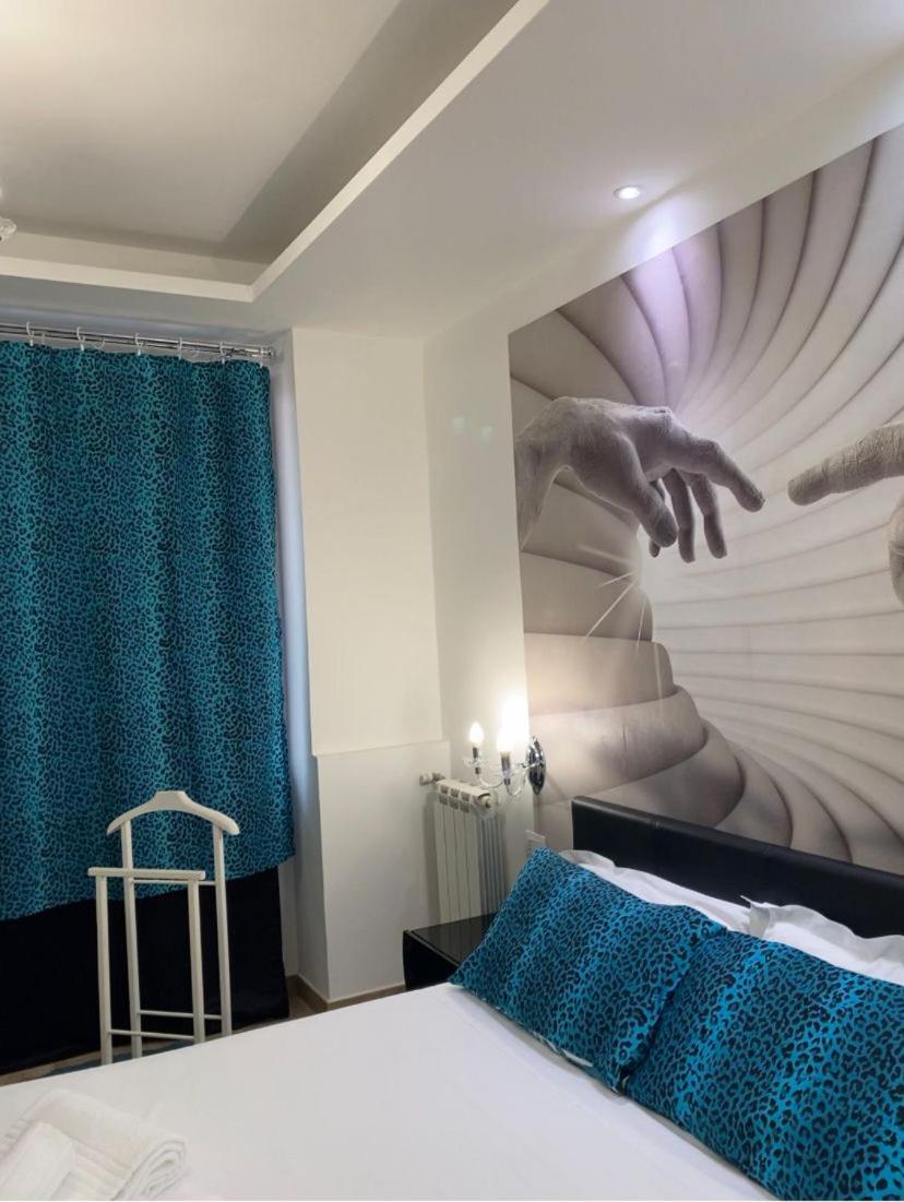 Deluxe Double Room with Balcony photo 2