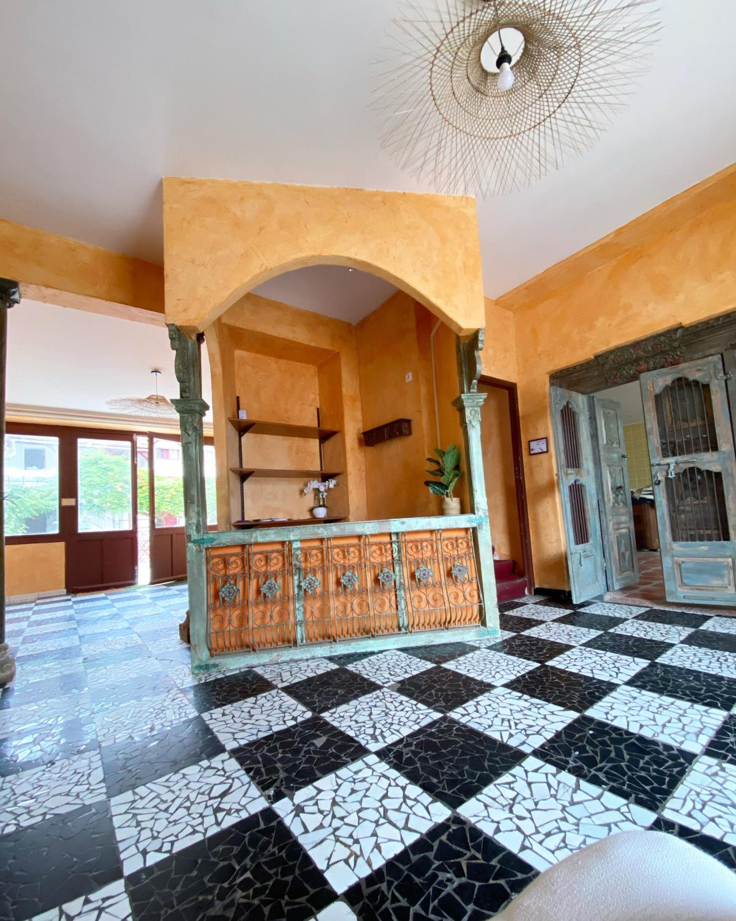 Deluxe Room - Photo 9