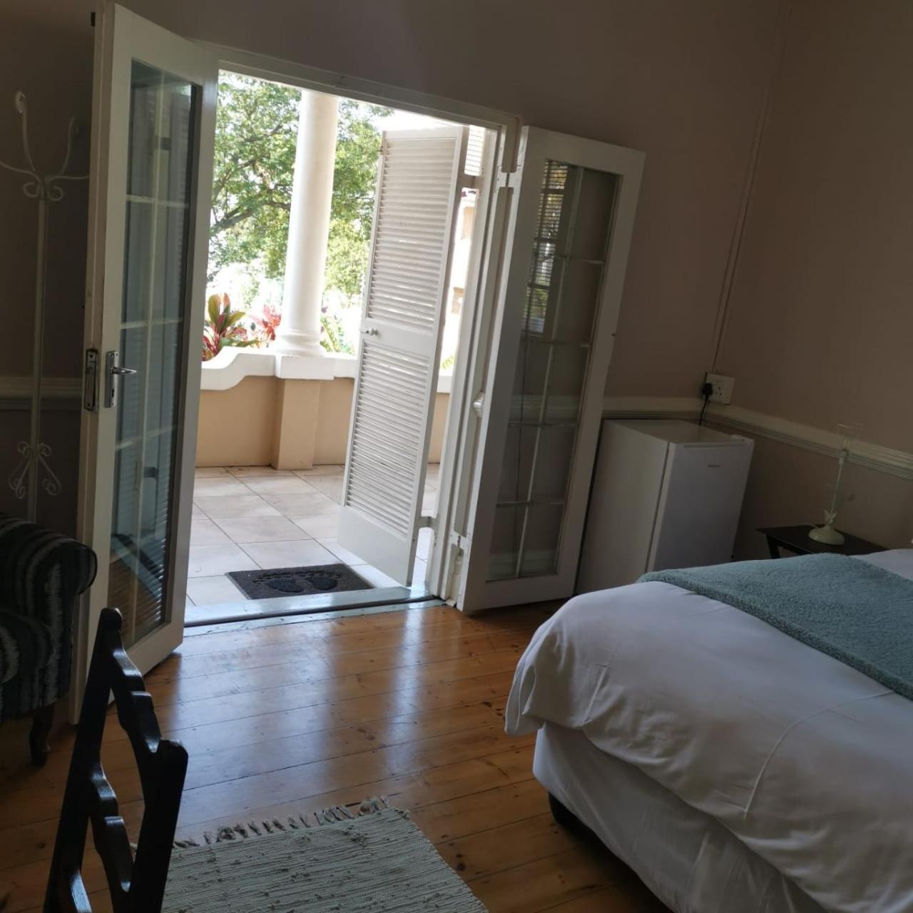 Double Room with Garden View - Photo 2