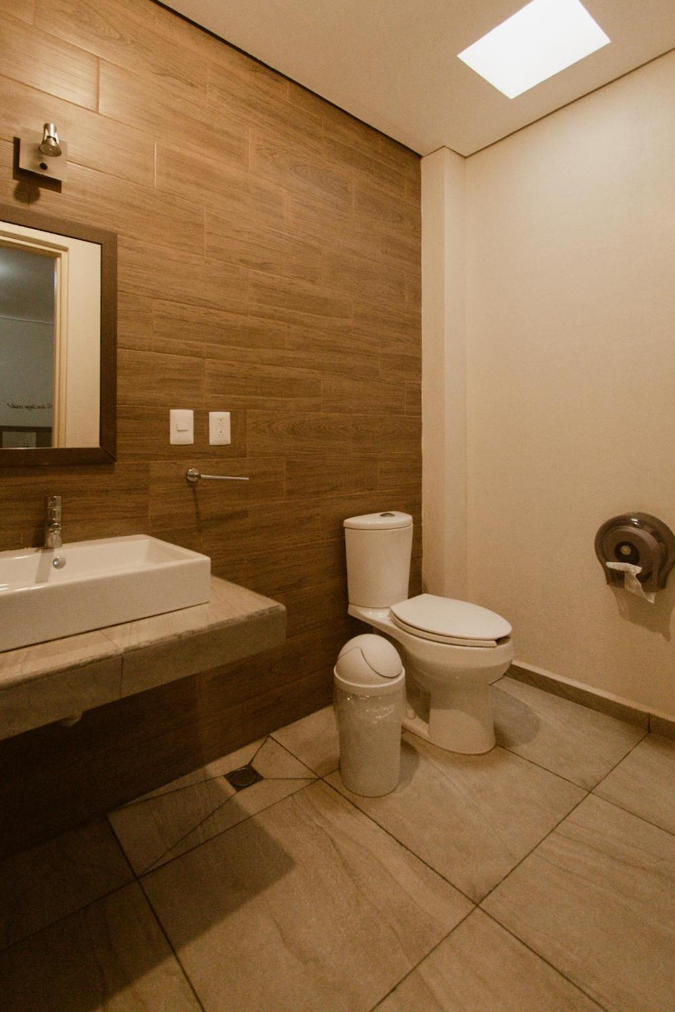 Double Room - Photo 8