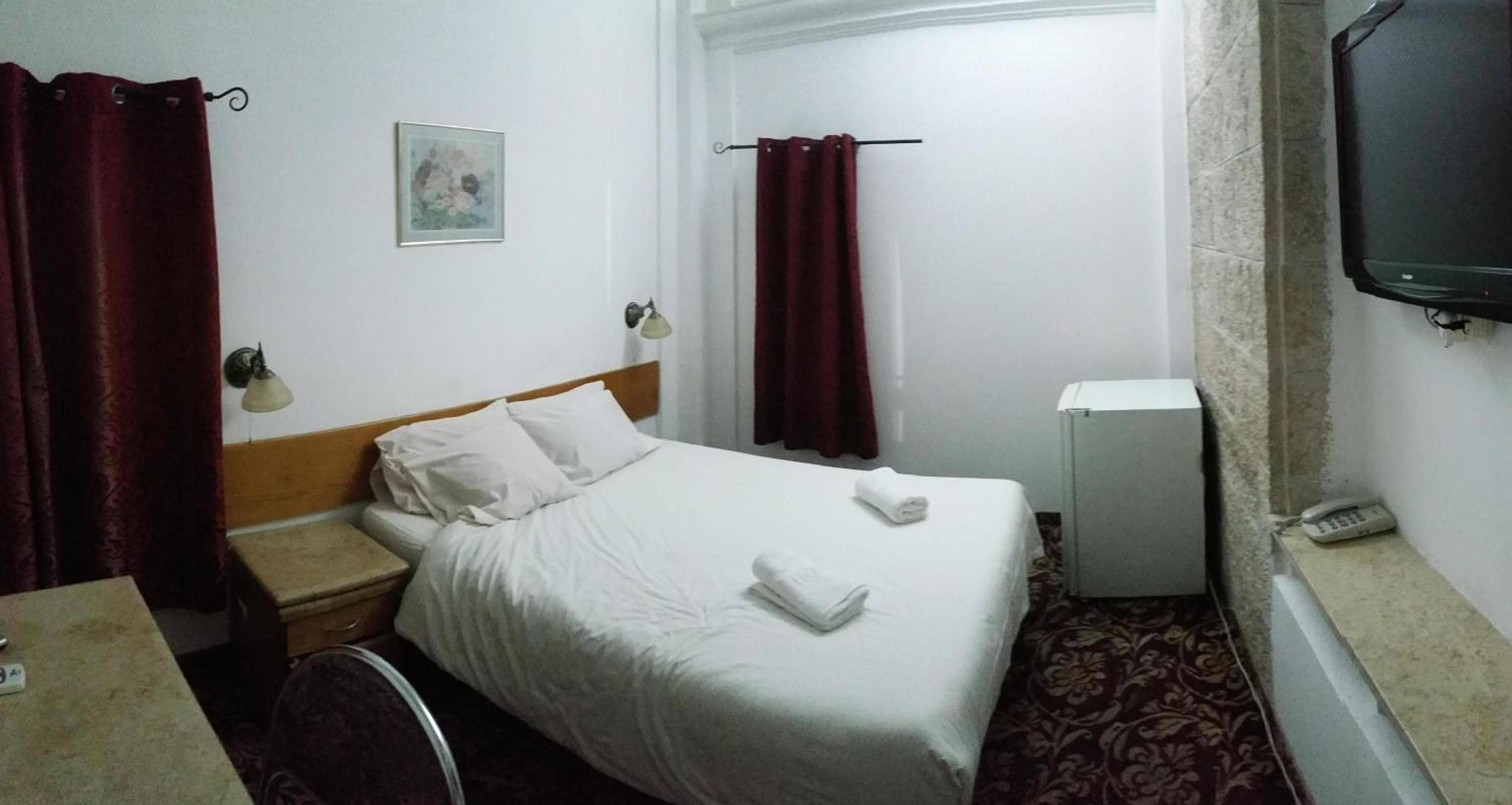 Standard Double Room - Photo 21