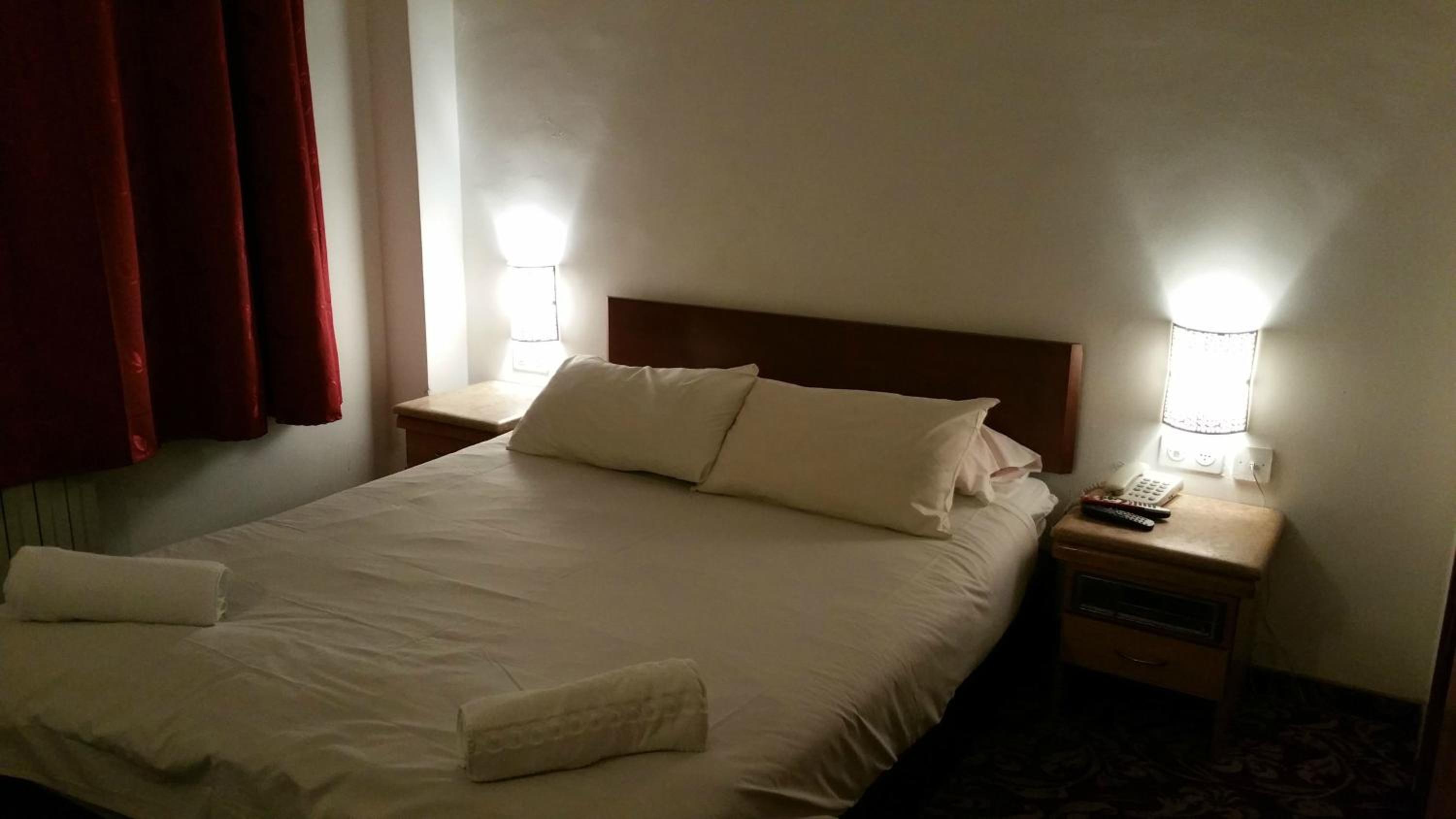 Standard Double Room - Photo 22