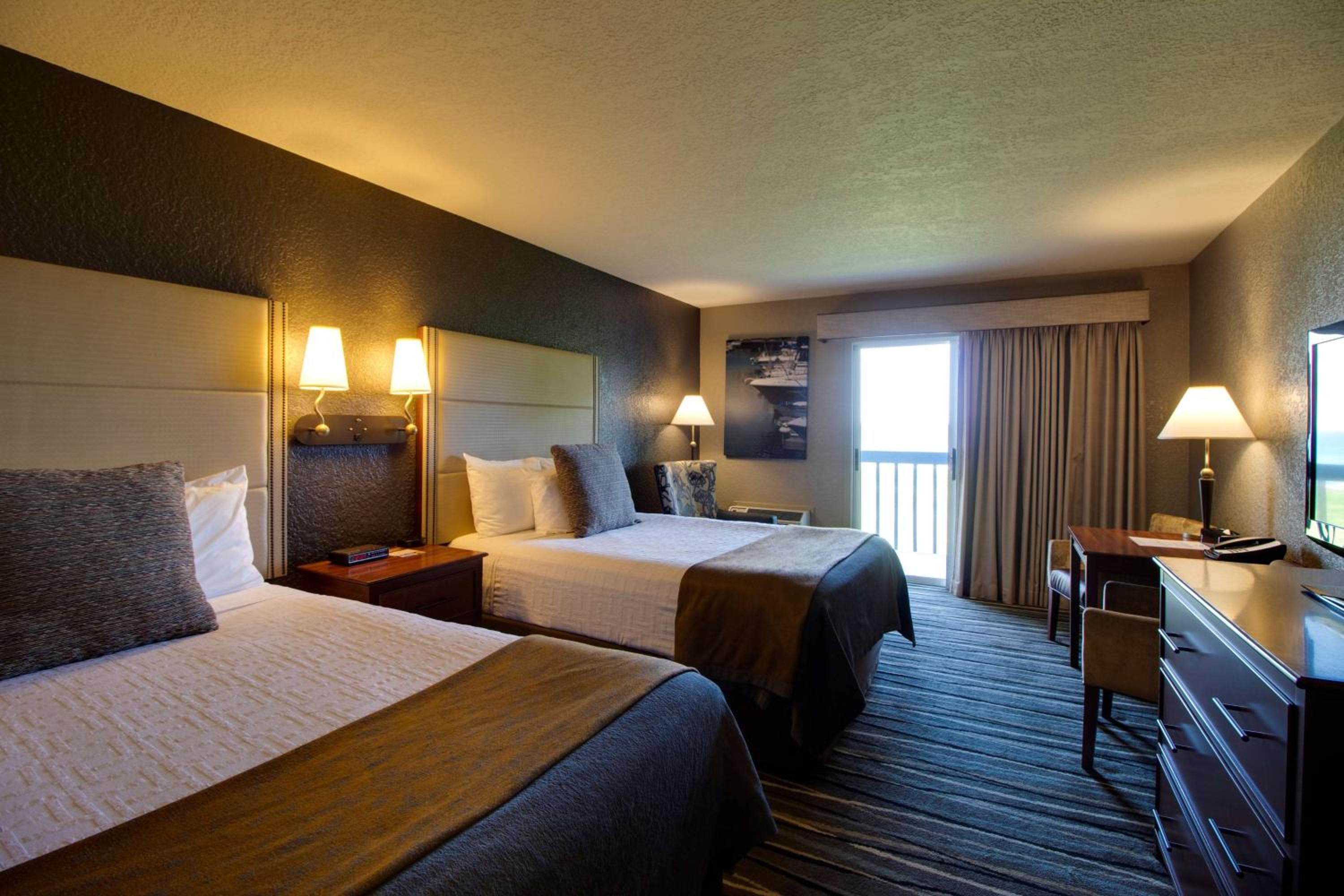Two Double Beds with Balcony