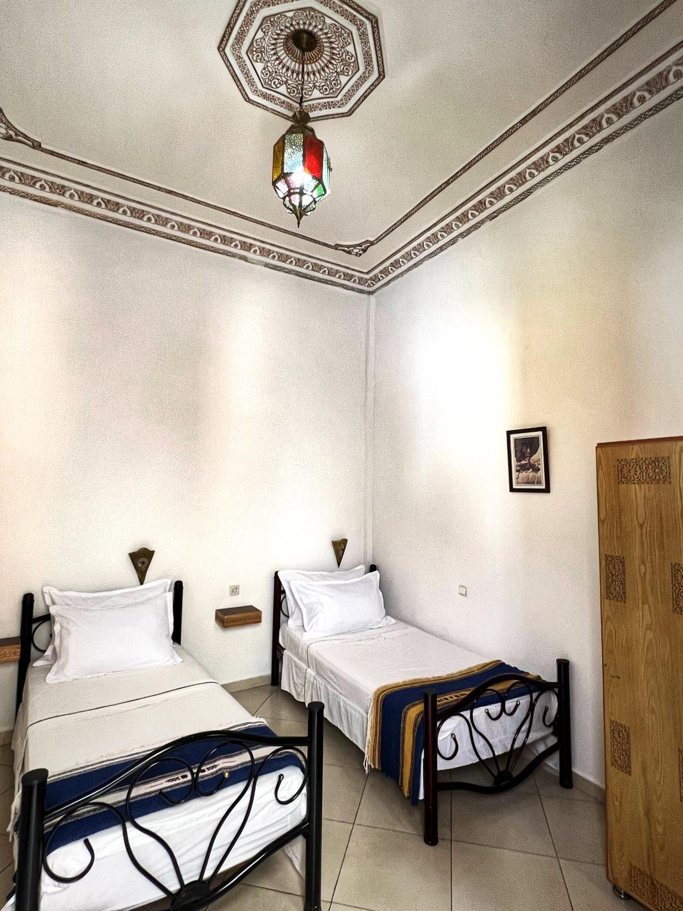 Twin Room - Photo 4