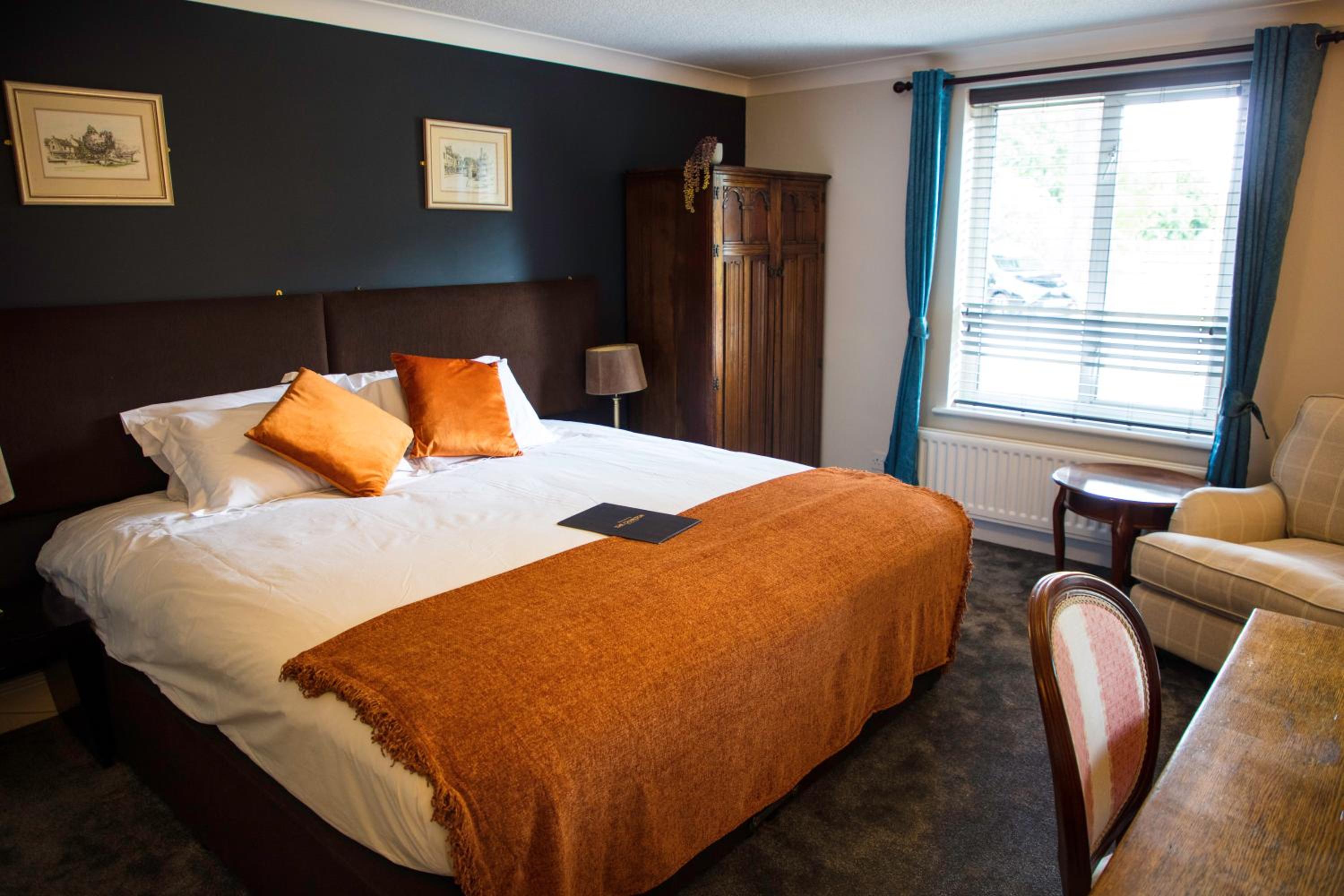 Deluxe King Room - Photo 1