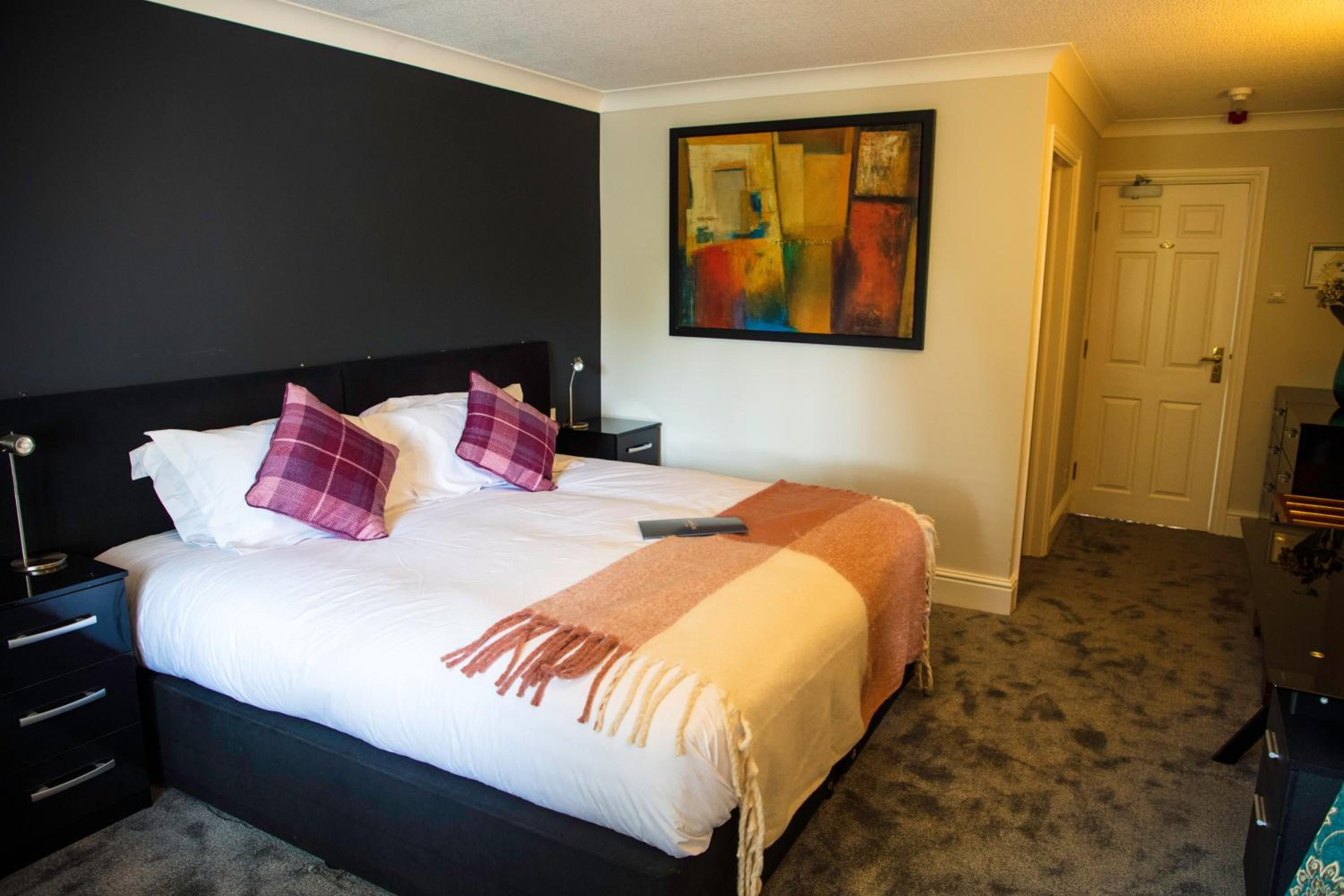 Deluxe King Room - Photo 2