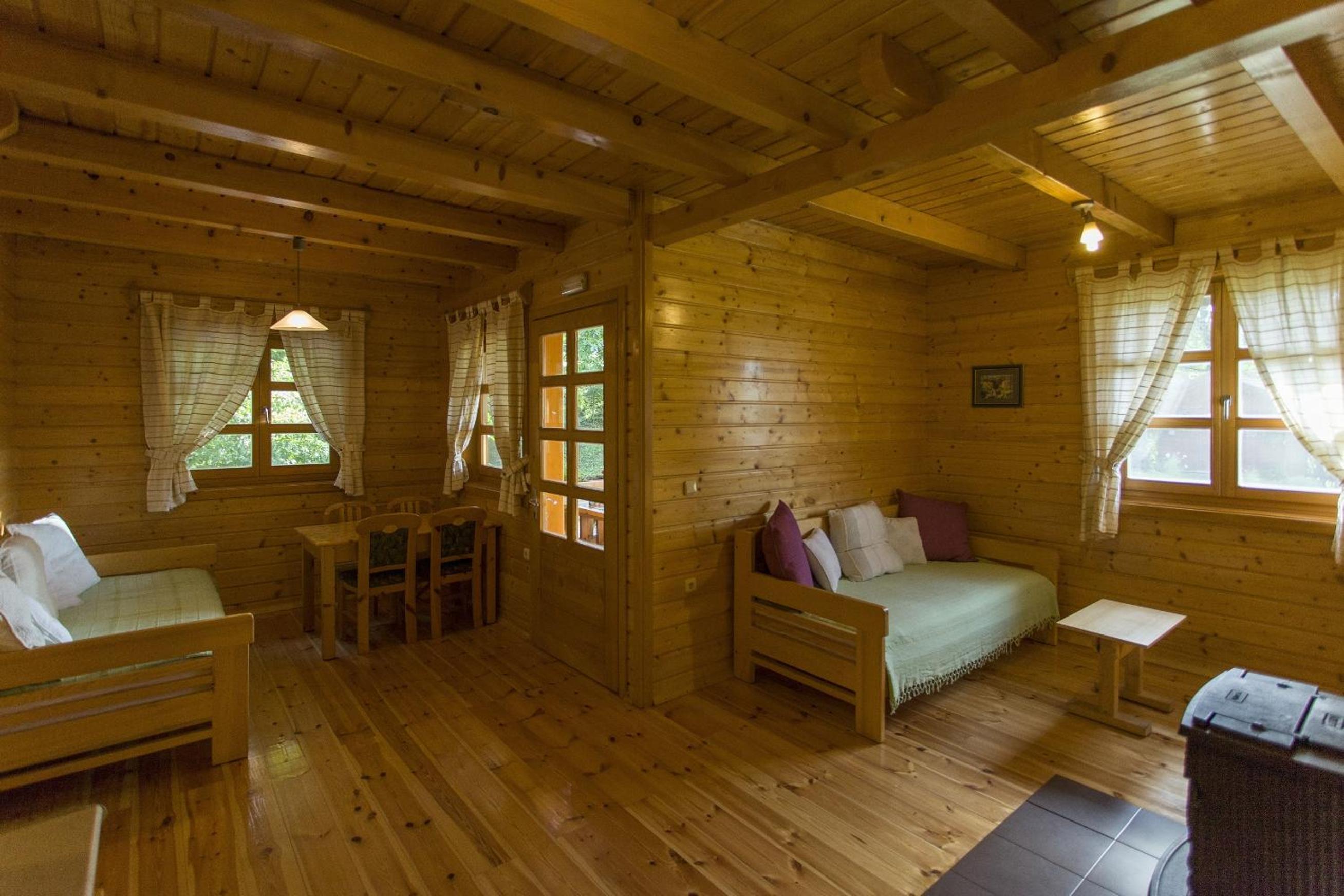 Apartment with Mountain View - Photo 12