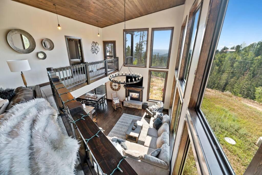Four-Bedroom House photo 2