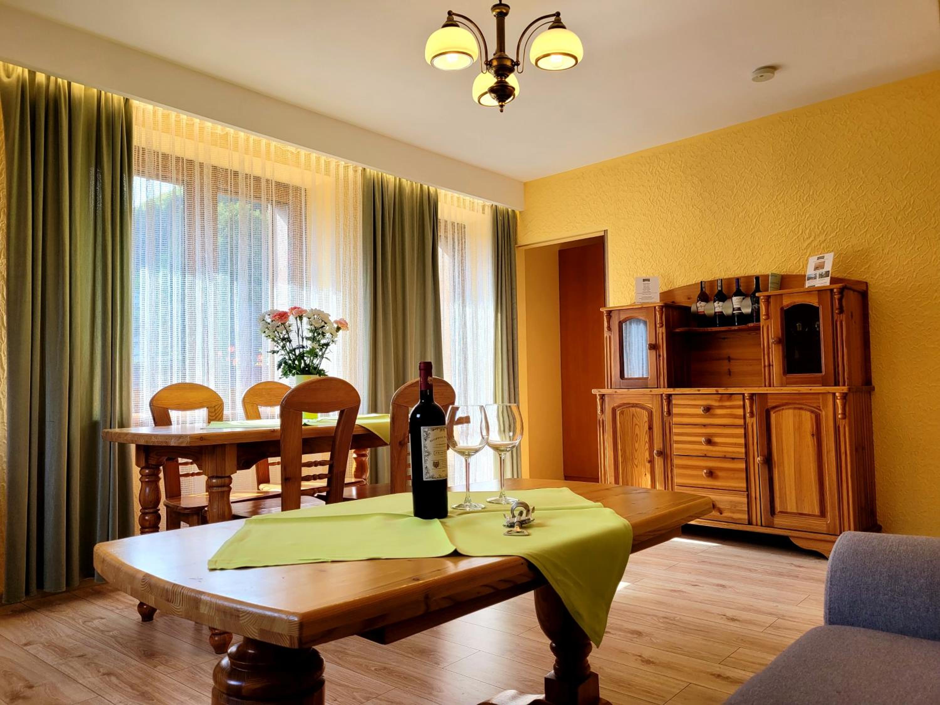 Deluxe Apartment - Photo 2