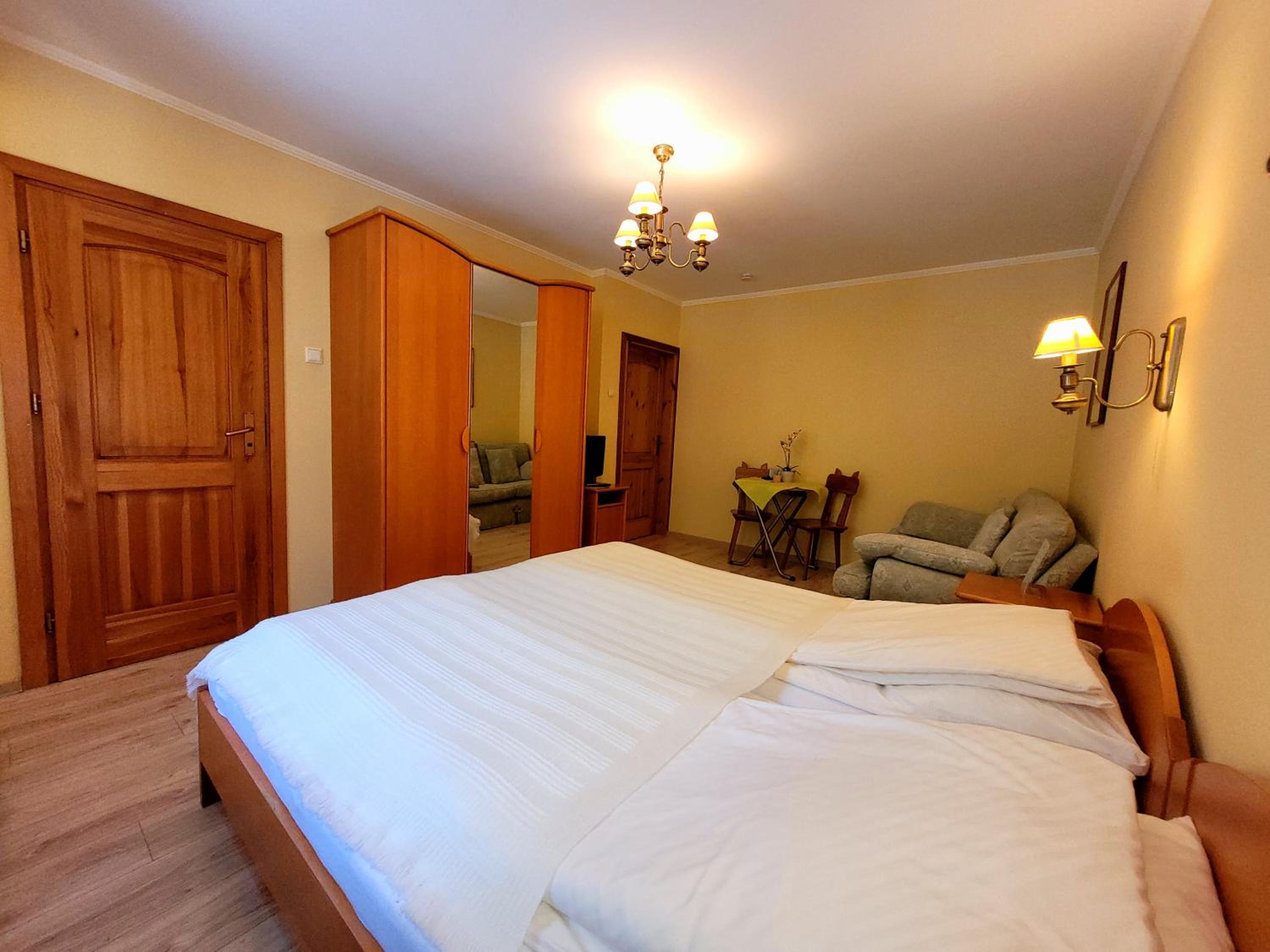 Double Room - Photo 3