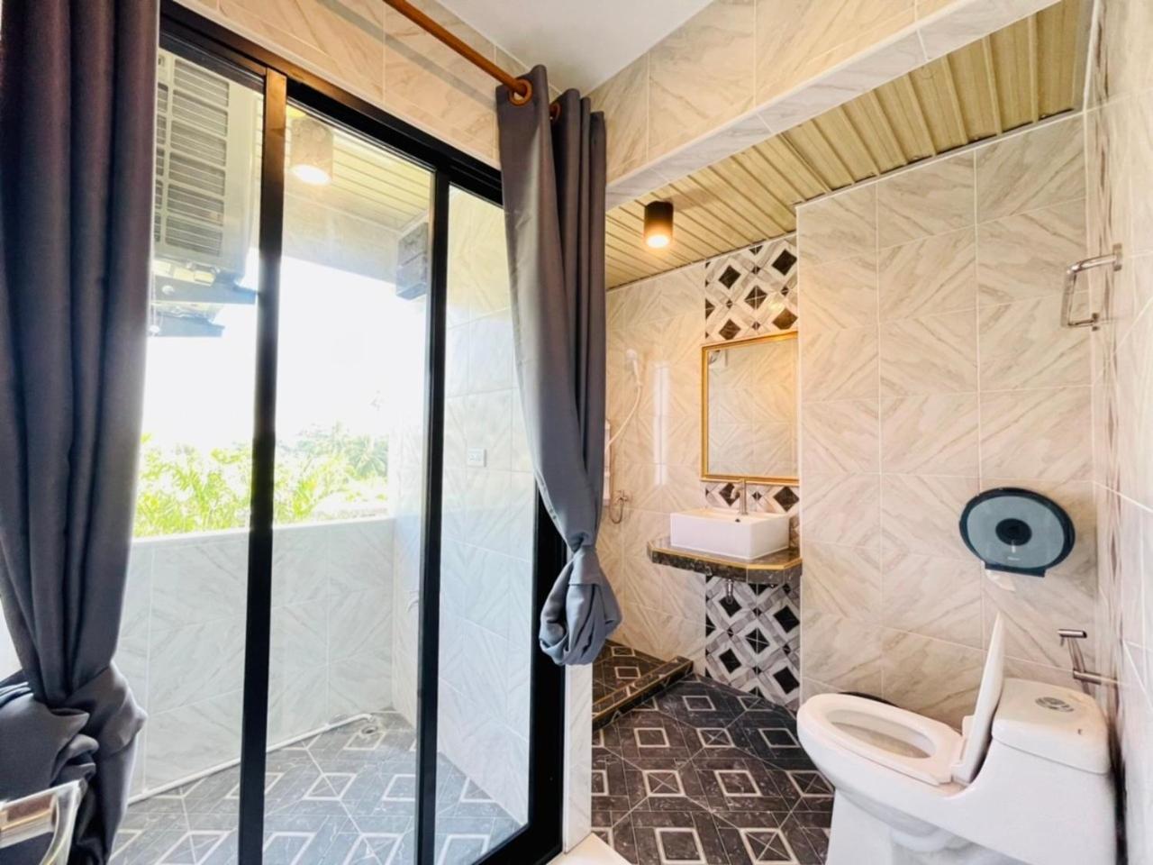 Double Room - Photo 20