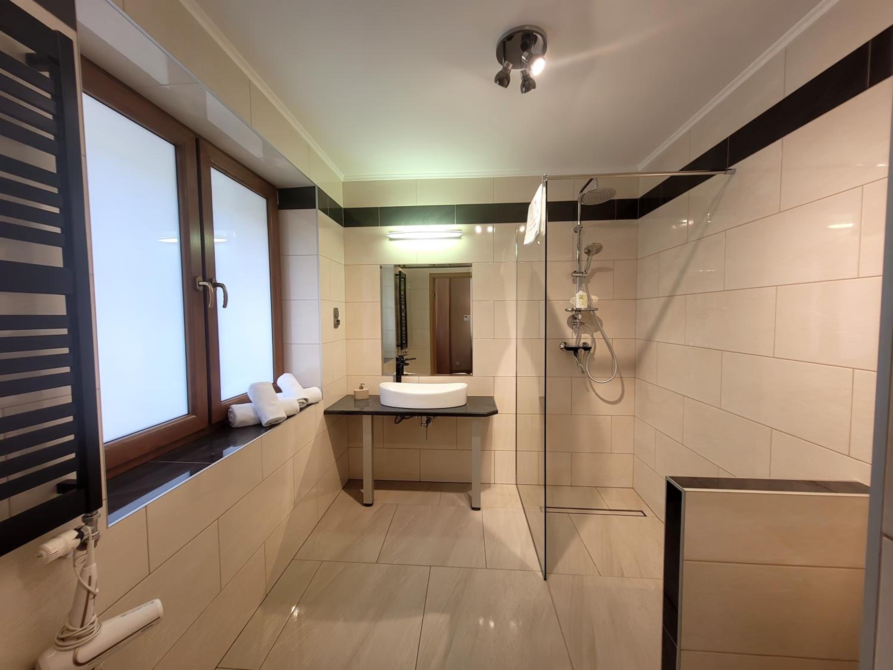 Deluxe Double Room - Photo 4
