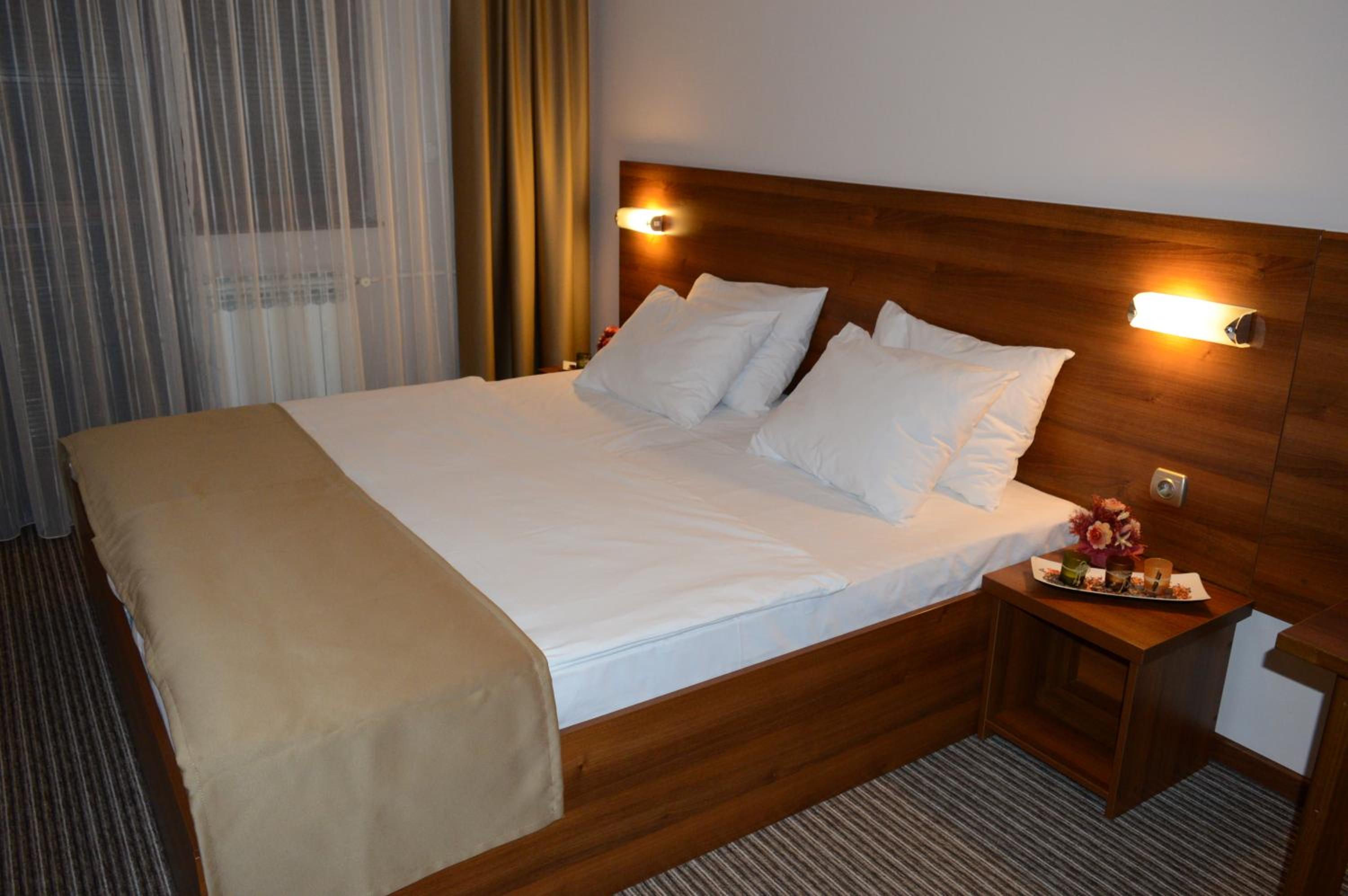Double Room - Photo 6