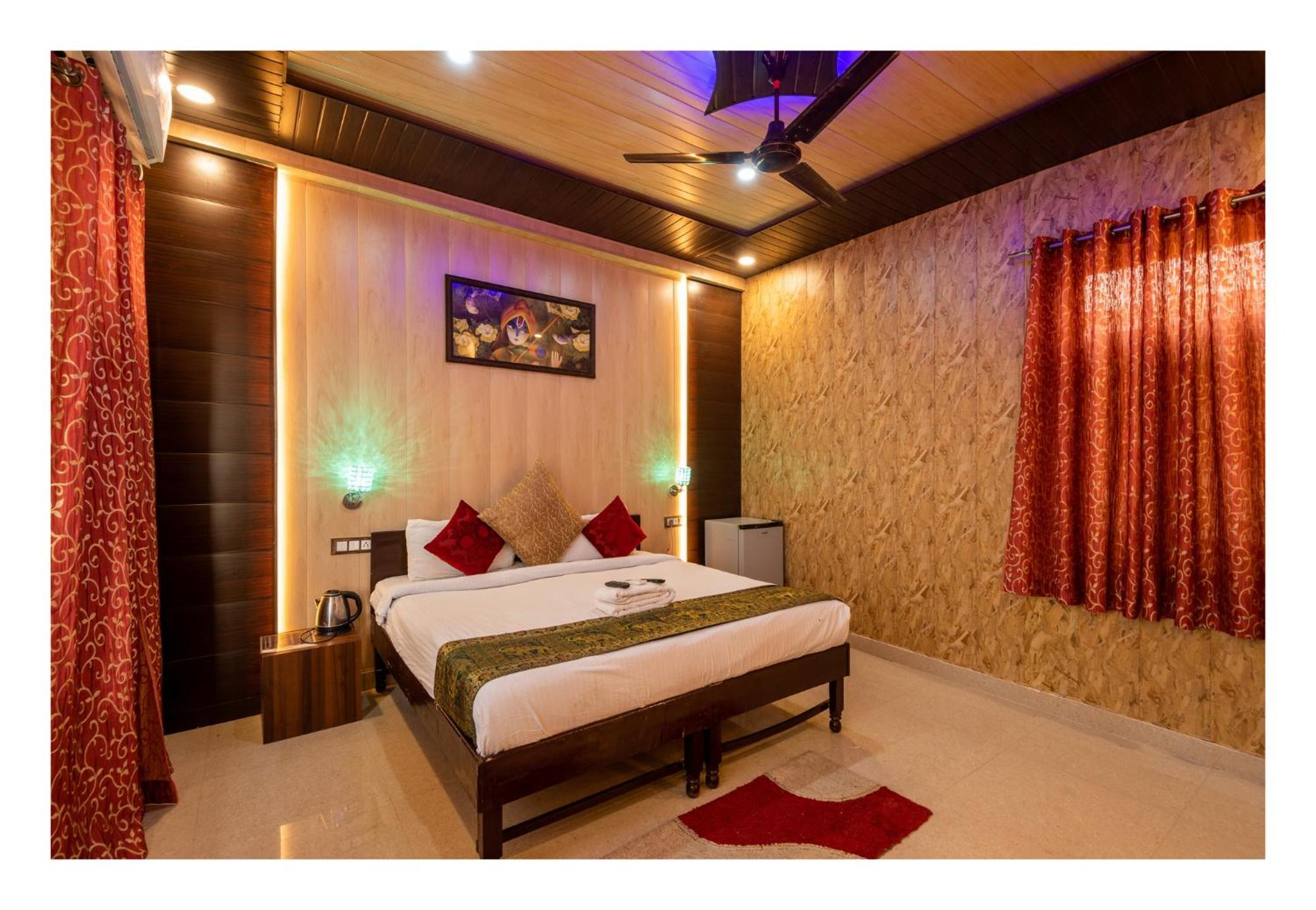 Double Room with Mountain View - Photo 5