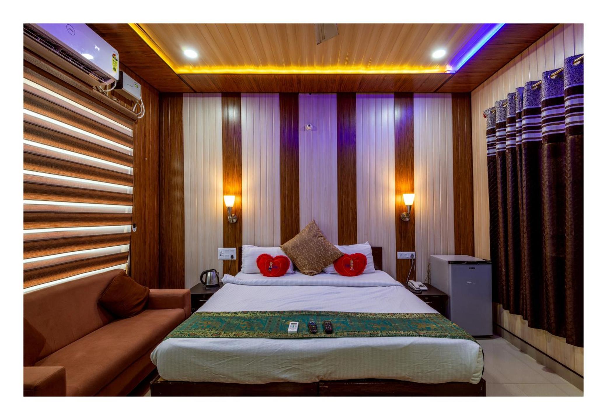 Double Room with Mountain View - Photo 3