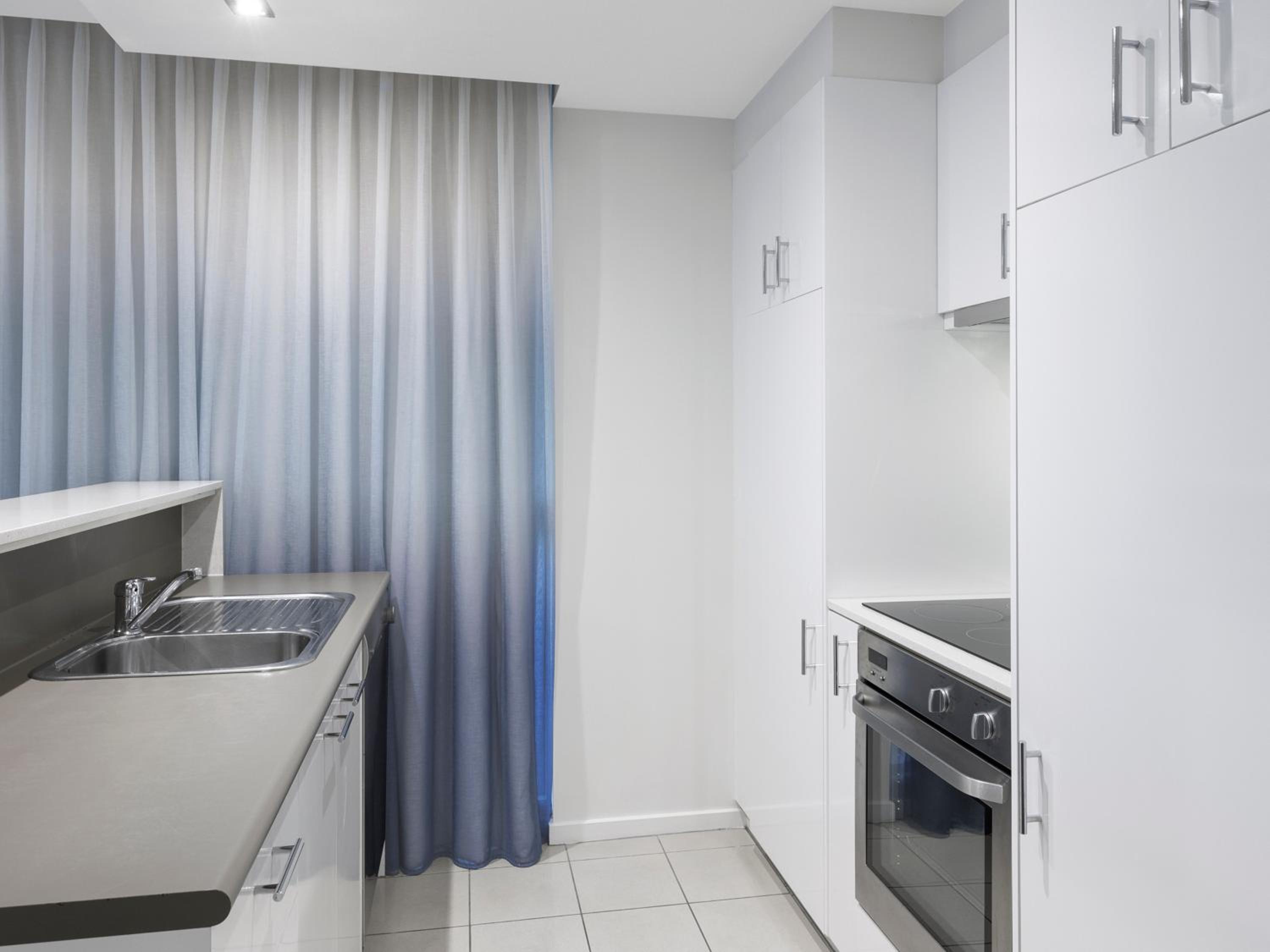 One-Bedroom Apartment - Photo 4