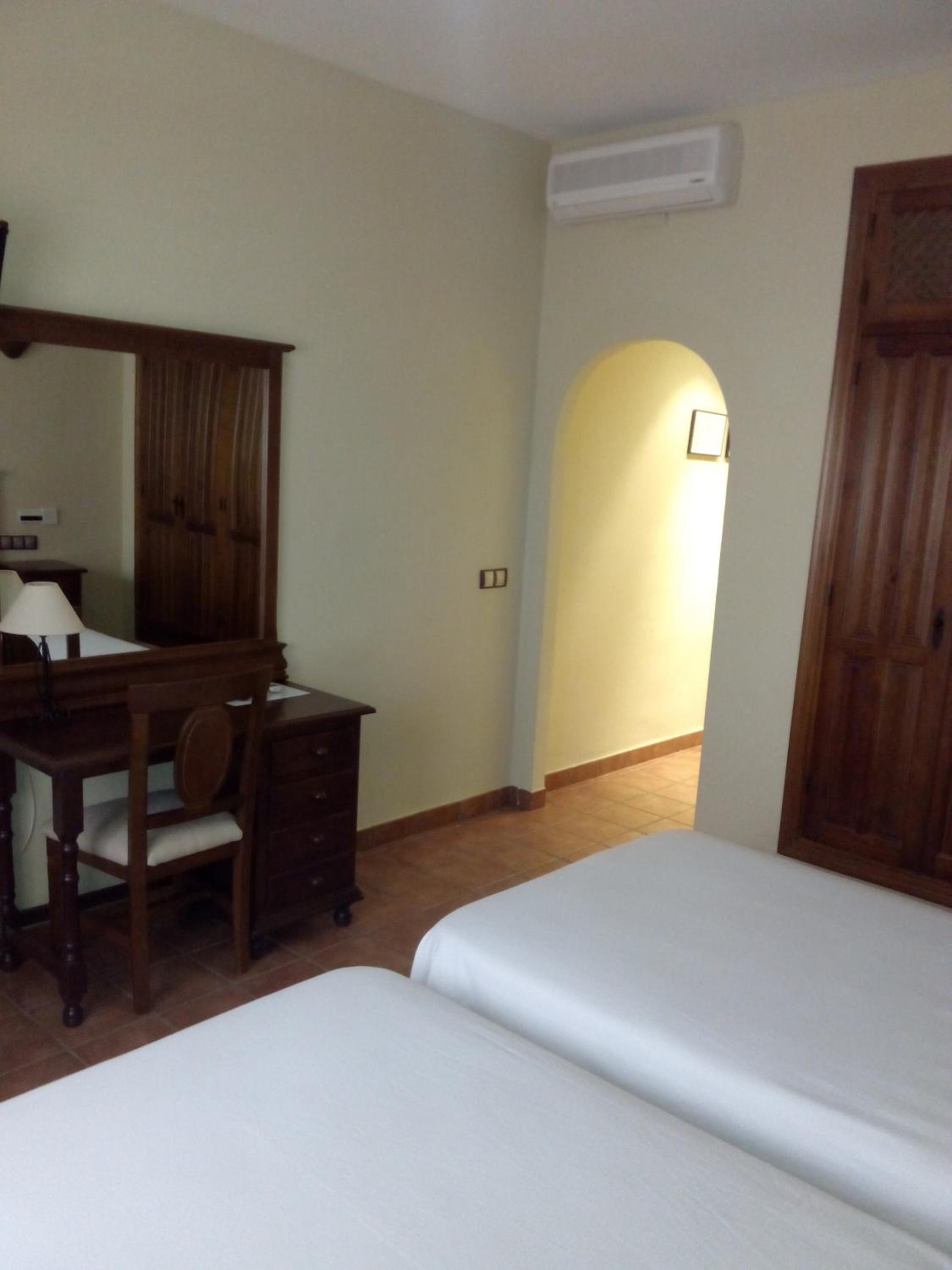 Double or Twin Room - Photo 1