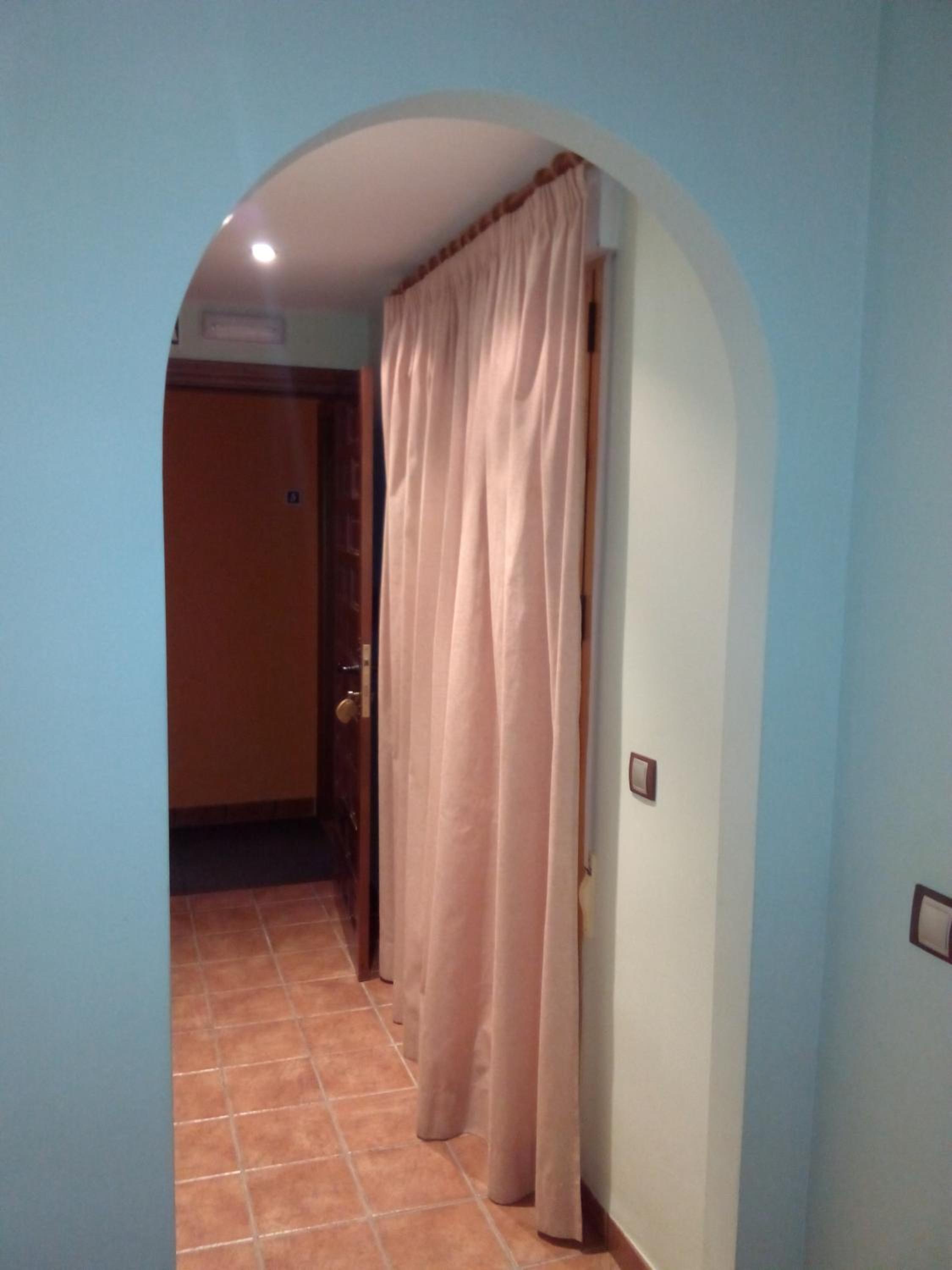Double or Twin Room - Photo 6
