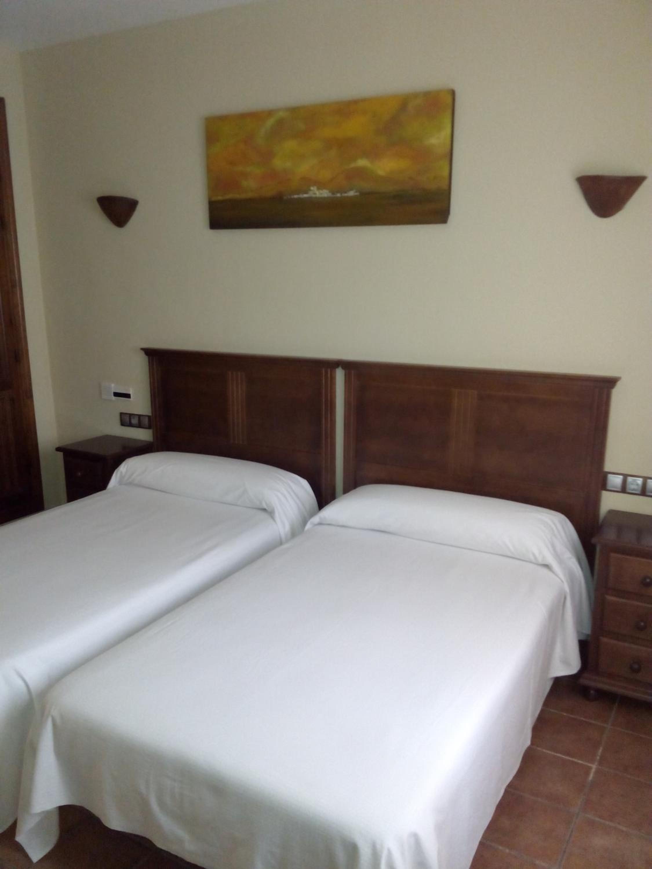 Double or Twin Room - Photo 20