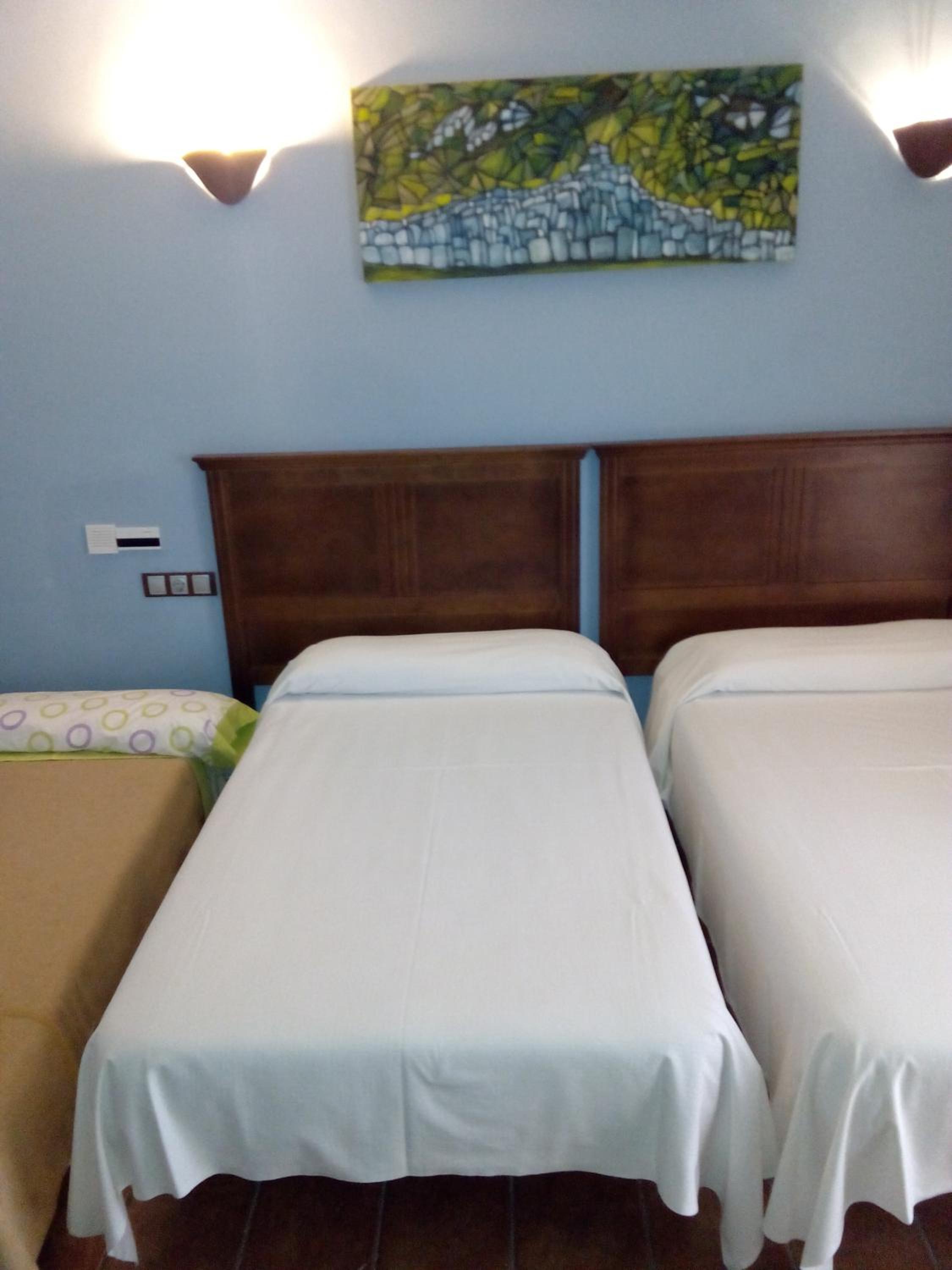 Double or Twin Room - Photo 16