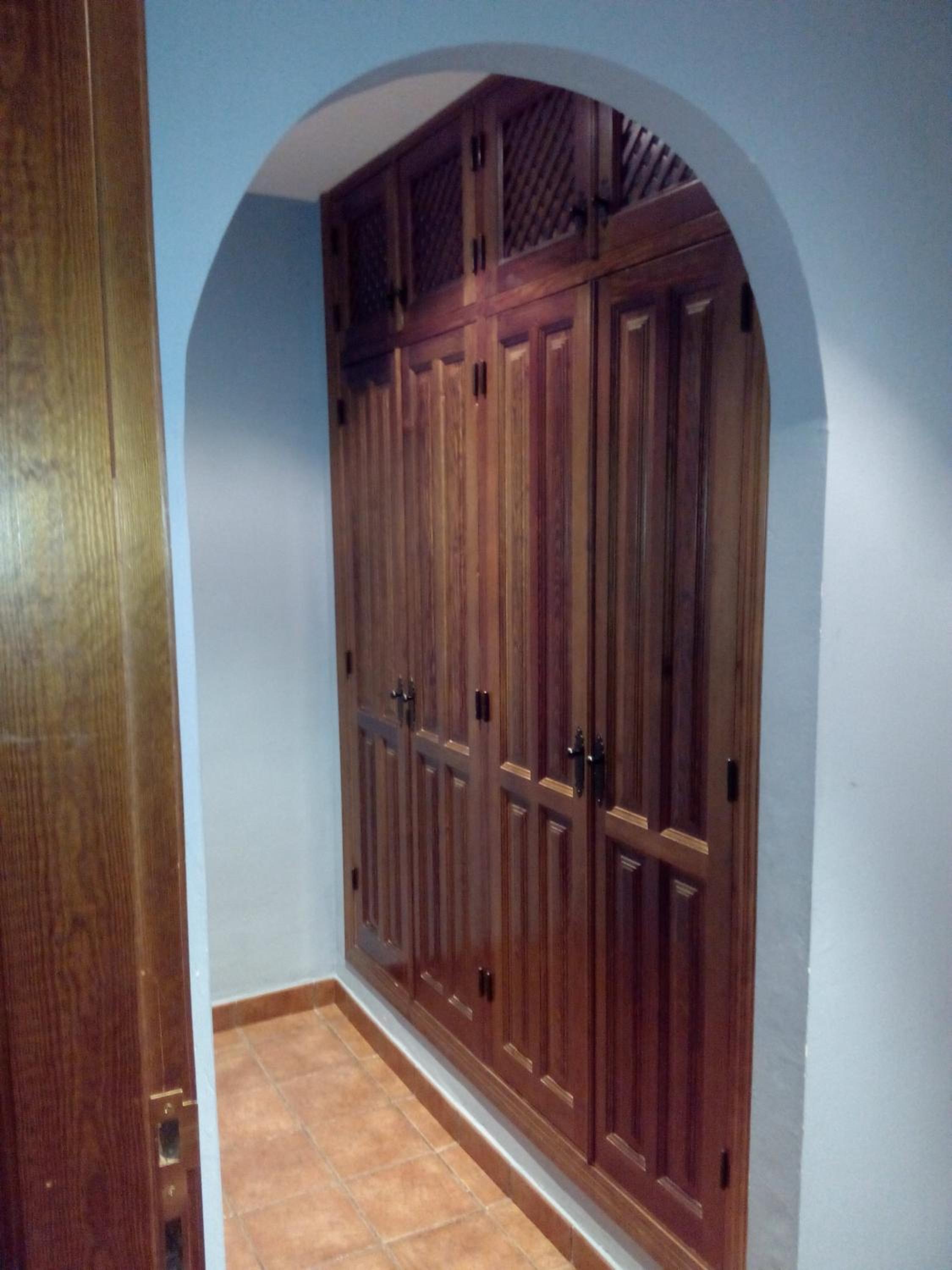 Double or Twin Room - Photo 9
