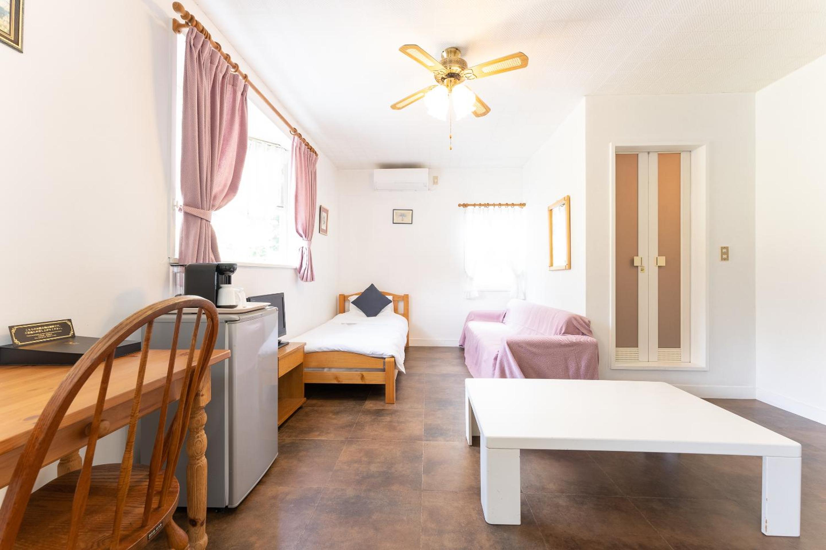 Quadruple Room - Photo 4