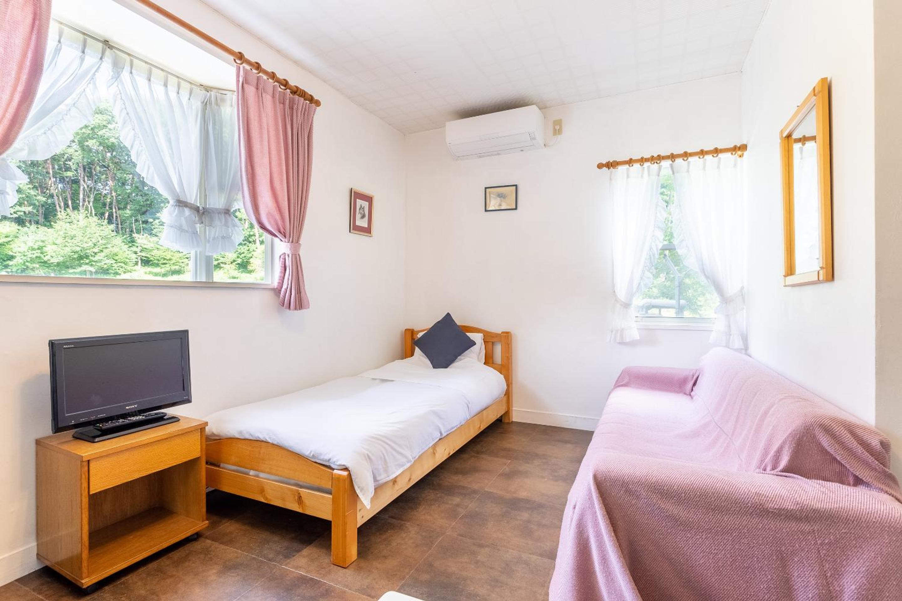 Triple Room - Photo 1