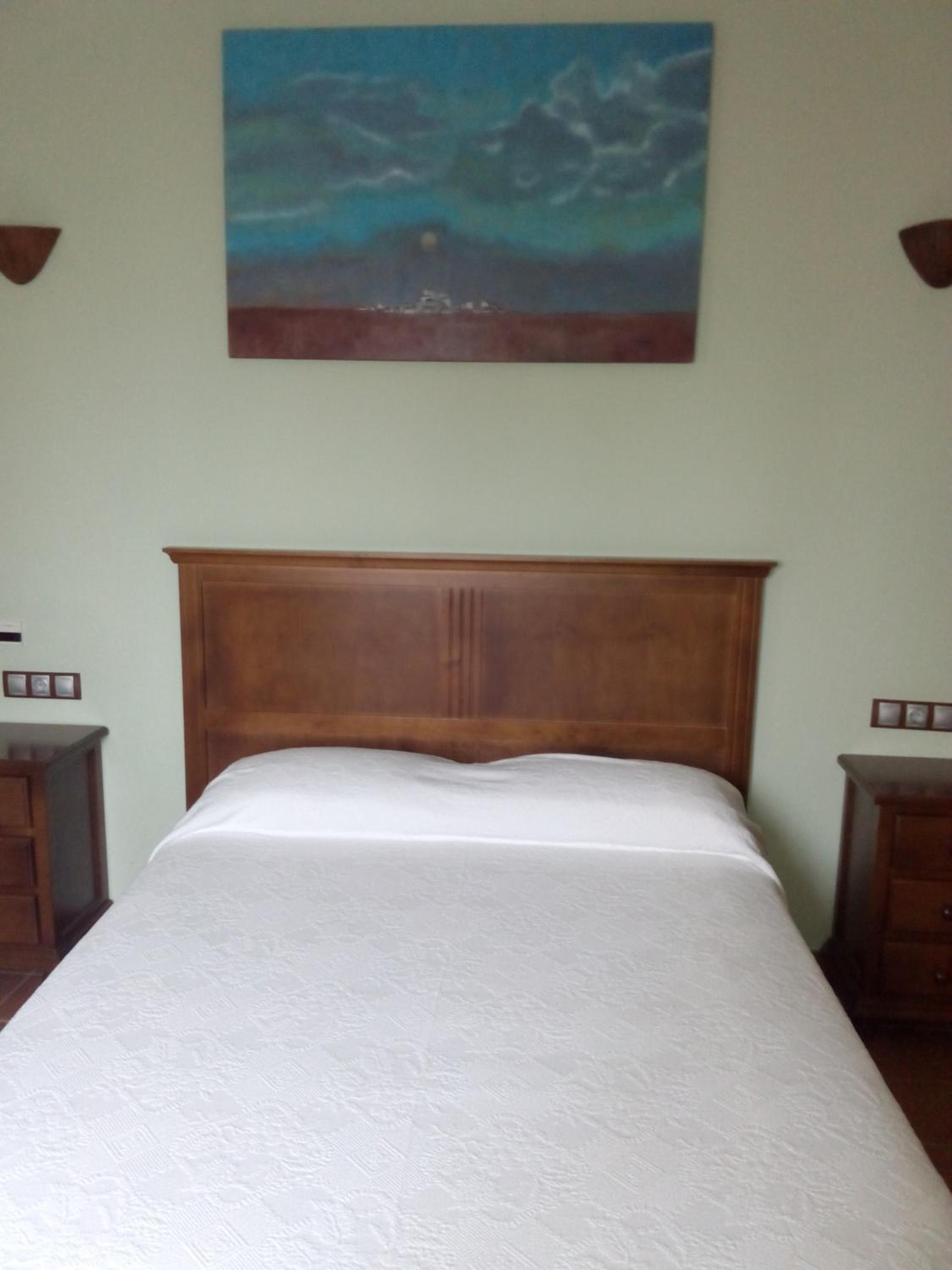 Double or Twin Room - Photo 8