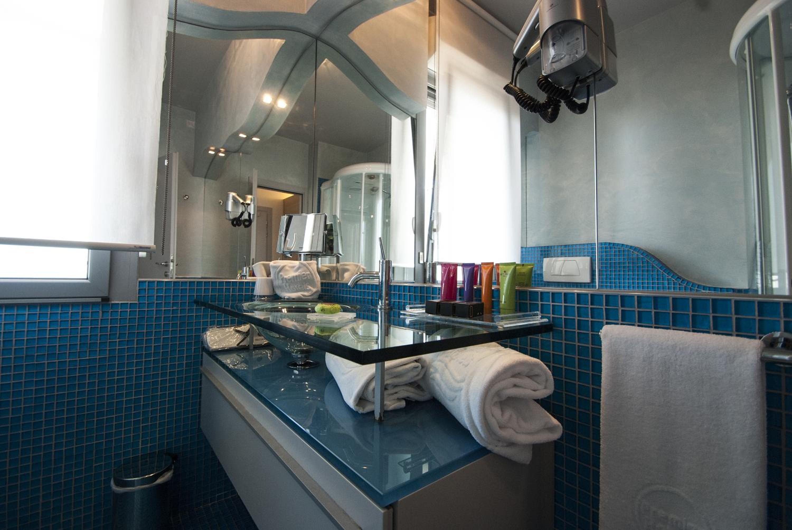 Executive Double or Twin Room - Photo 7