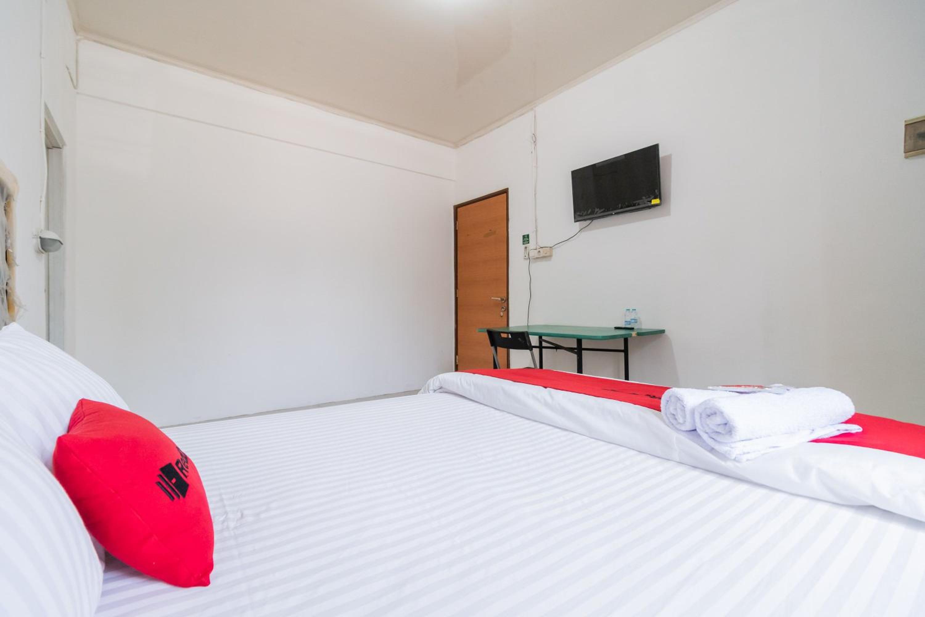 Standard Double Room - Photo 2