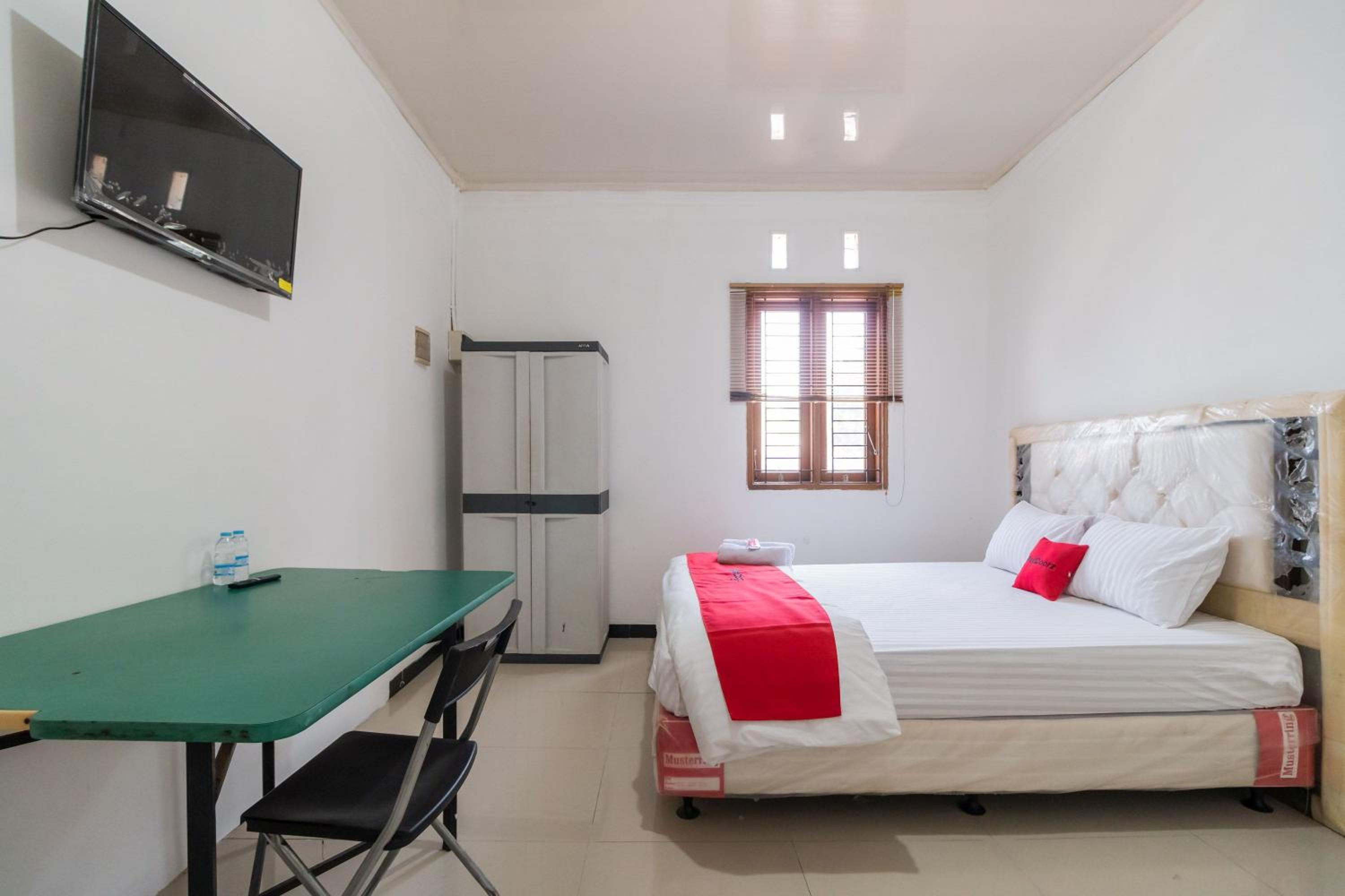 Standard Double Room - Photo 5
